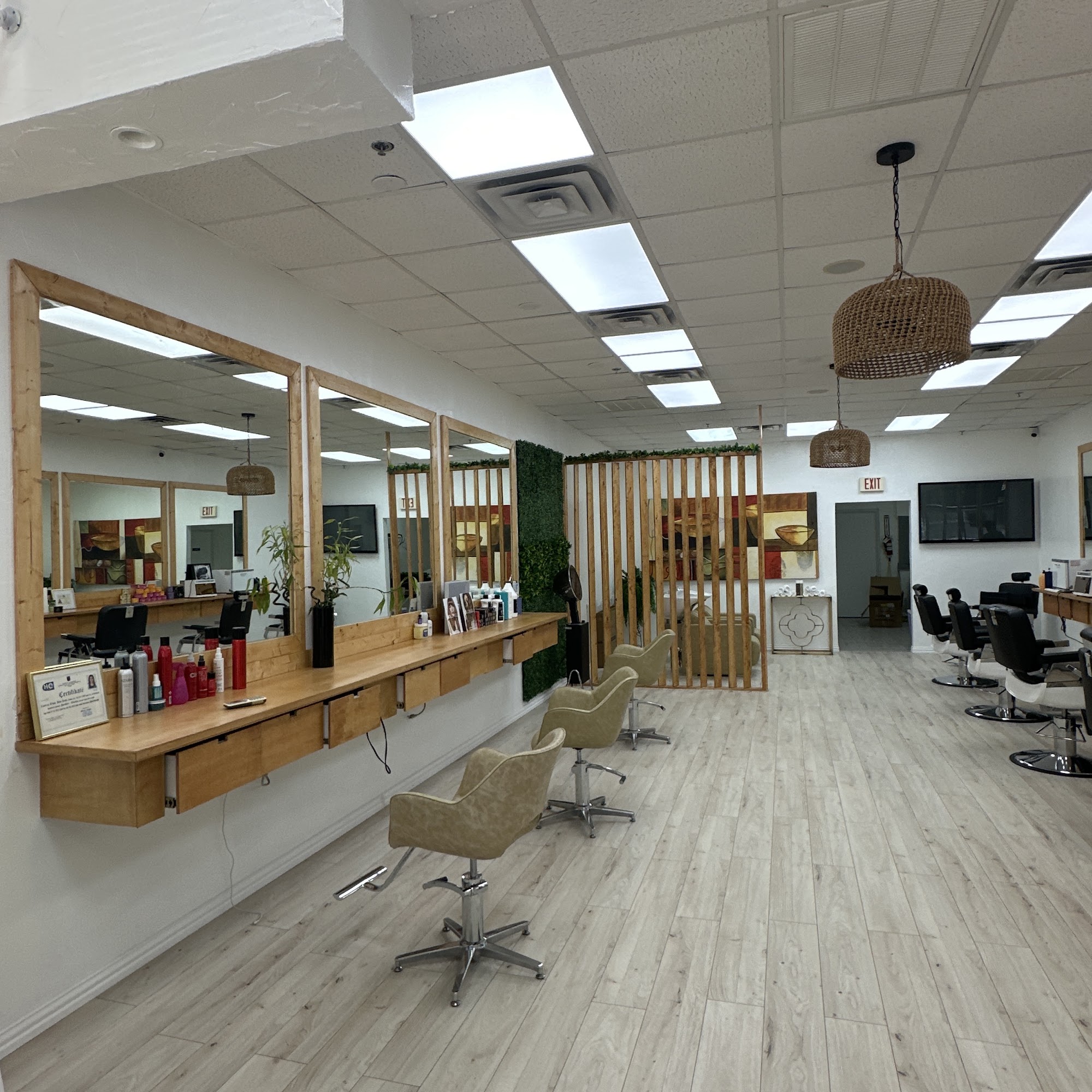 SELECT CLIP salon & barbershop Plano