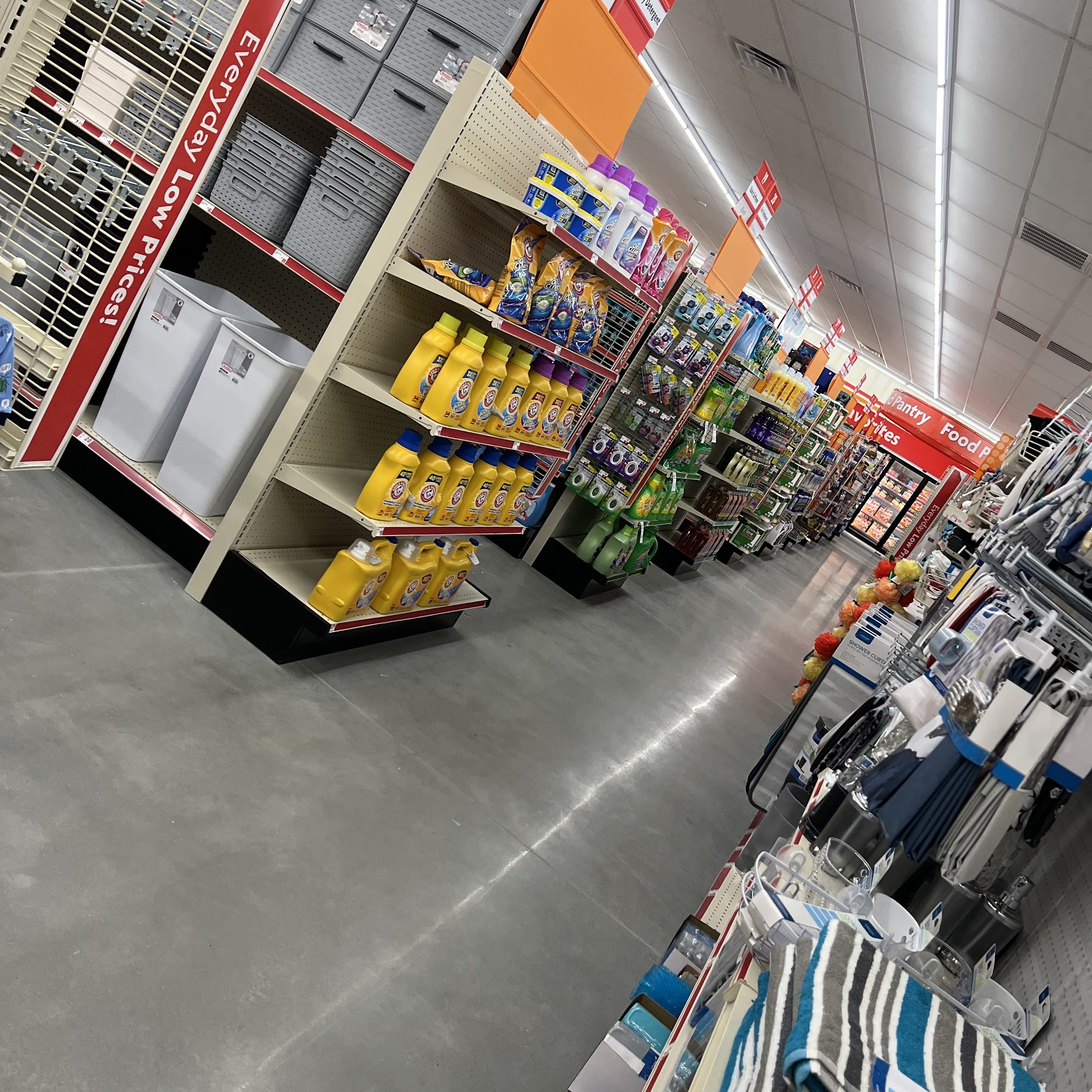 Family Dollar Pollok