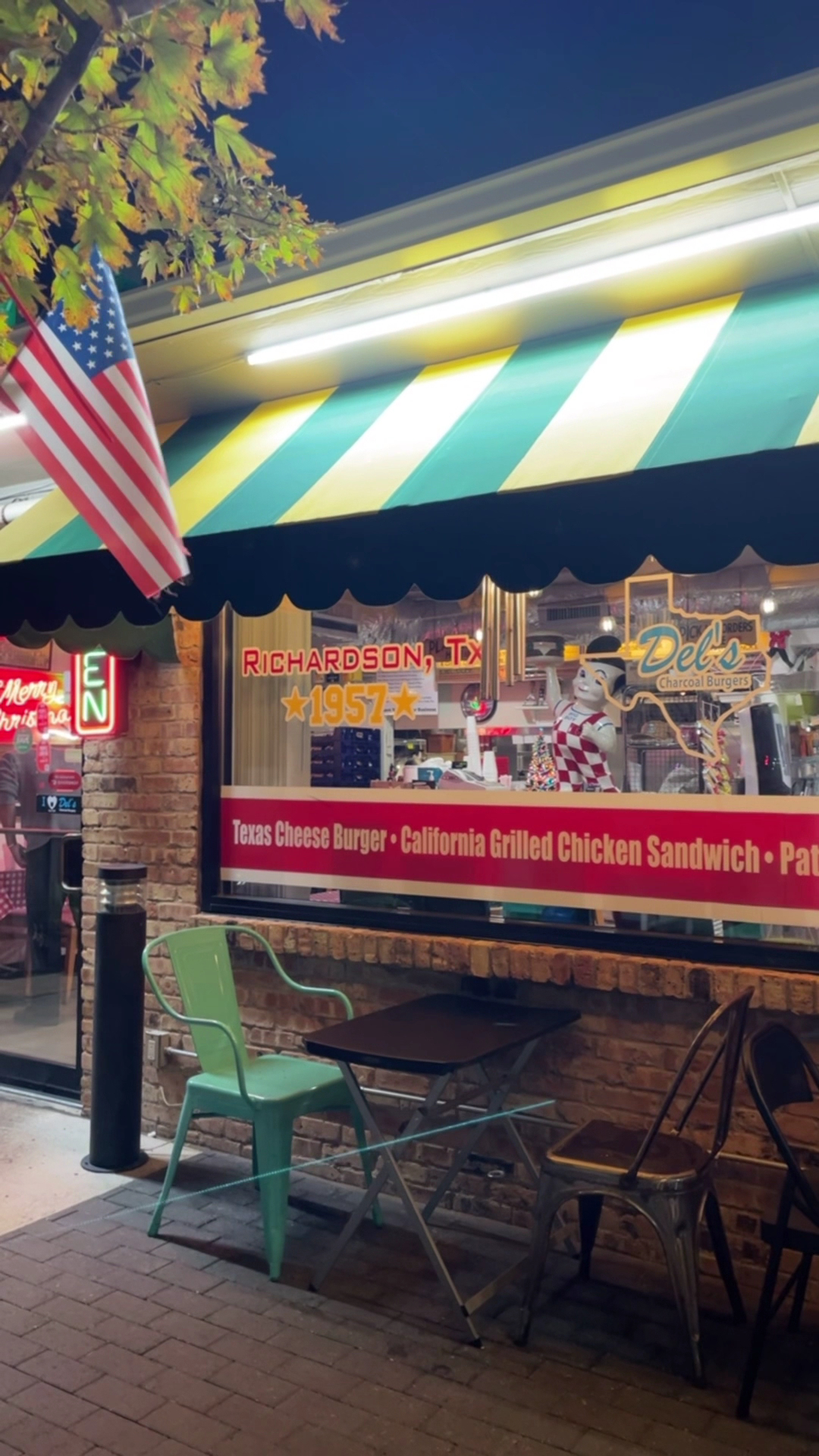 Del's Charcoal Burgers Richardson