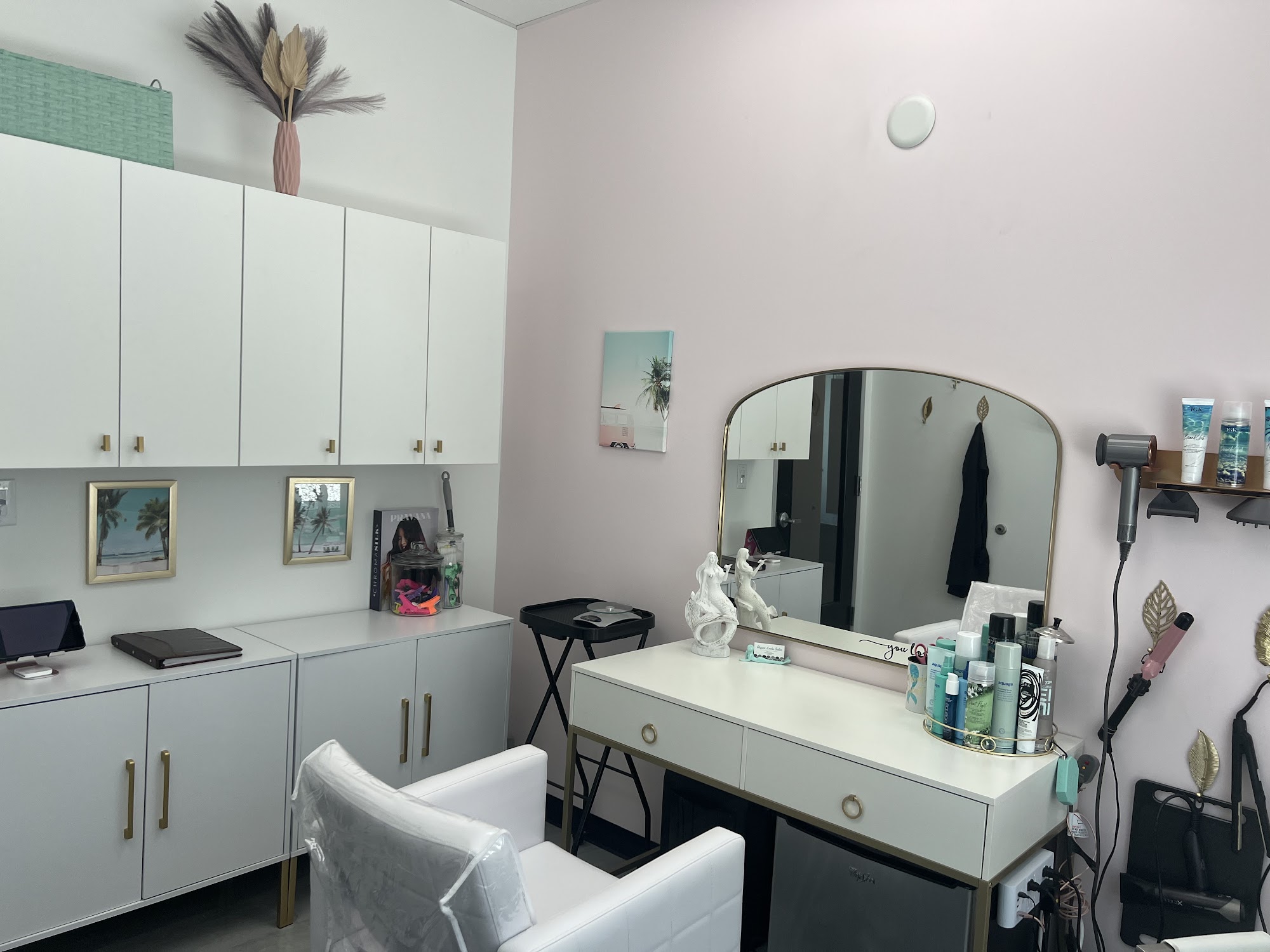 Elegant Looks Salon 16918 Bulverde Rd Ste 106, San Antonio Texas 78247