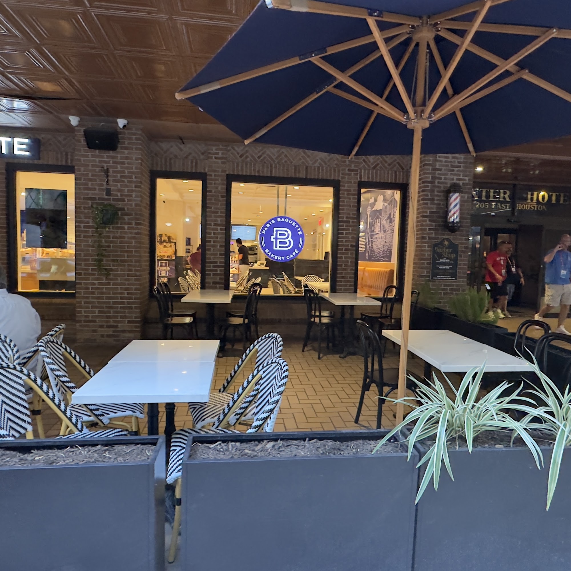 Paris Baguette