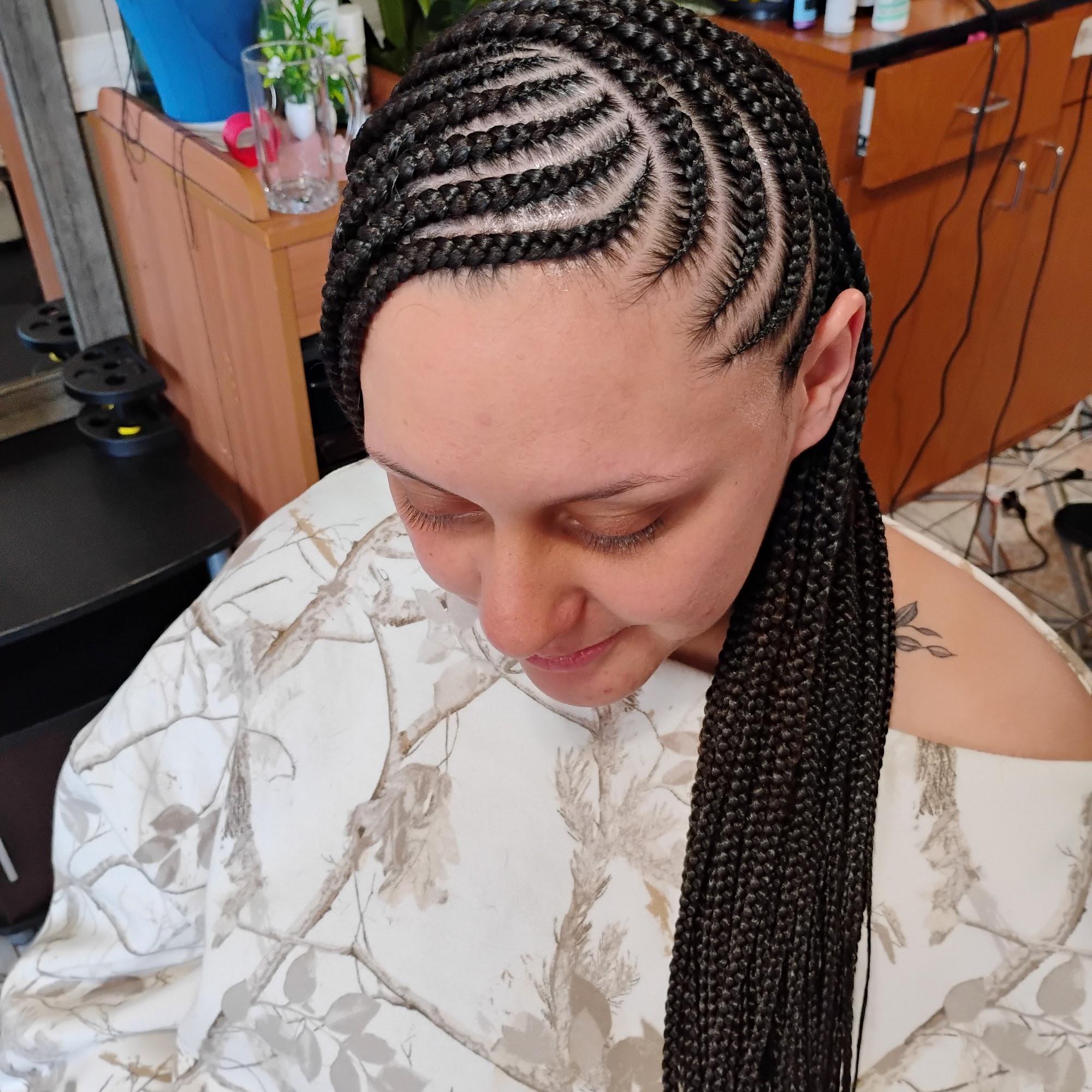 BraidGirl Beauty Salon 6919 Knights Haven, San Antonio Texas 78233