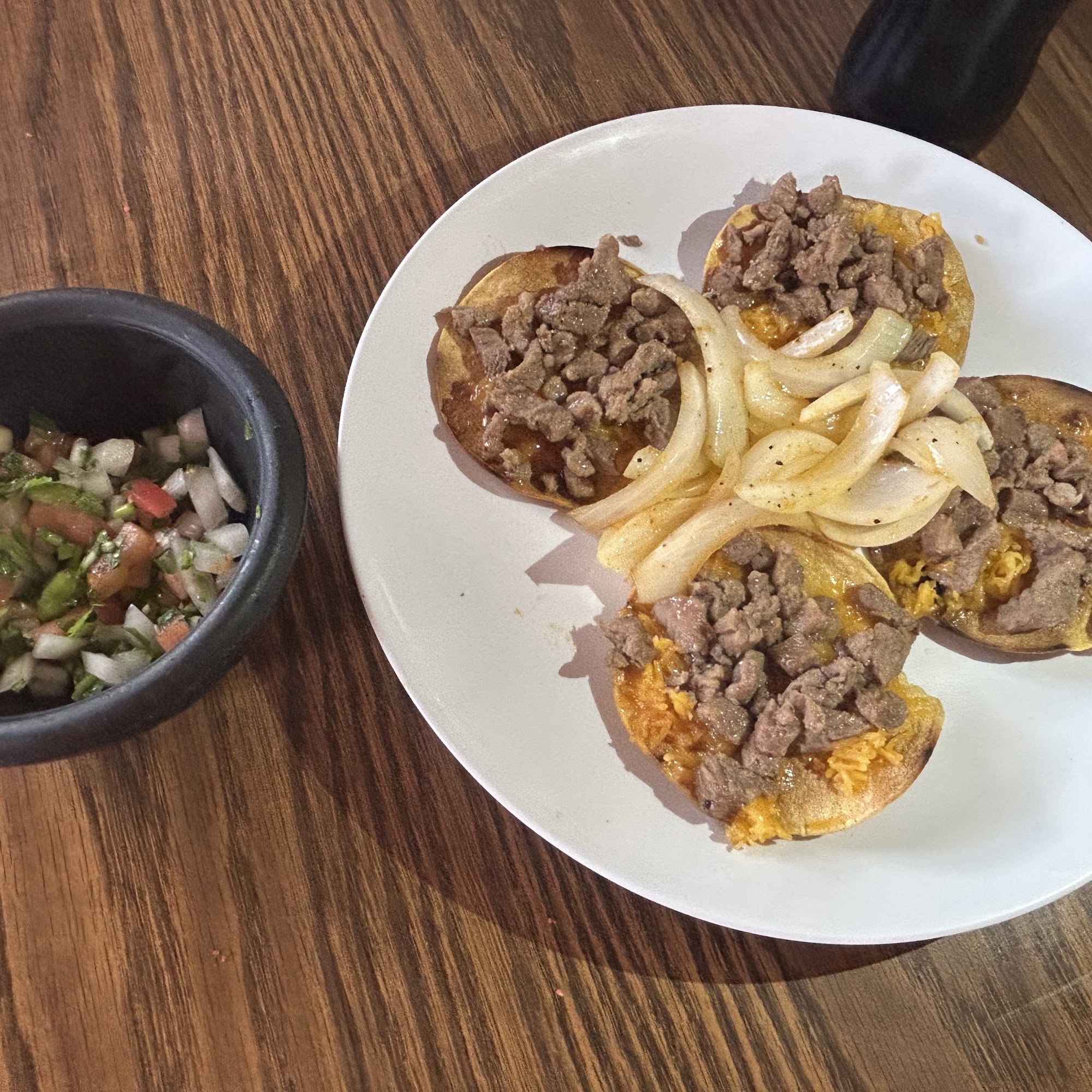 El 85 taco lounge