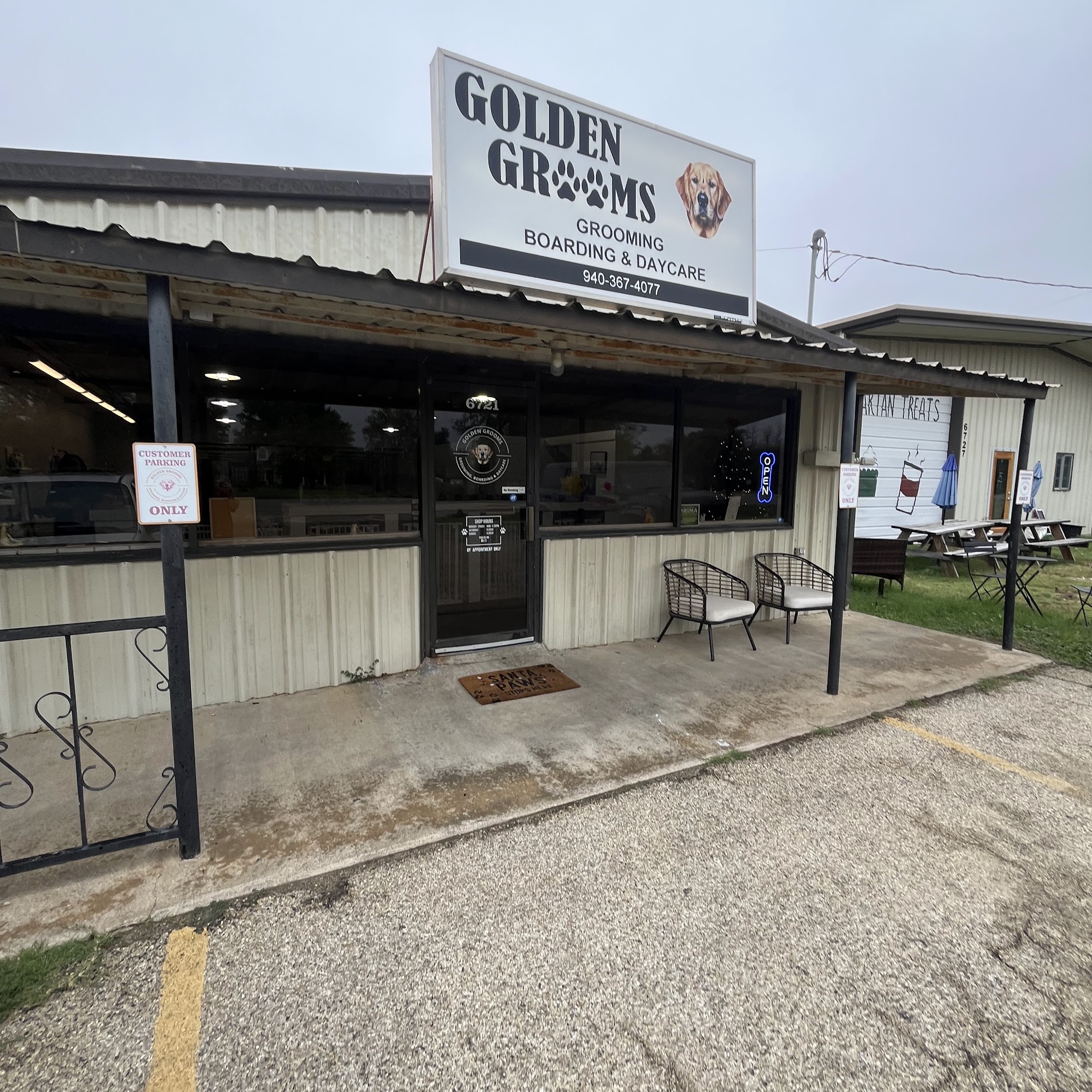 Golden Grooms Sanger