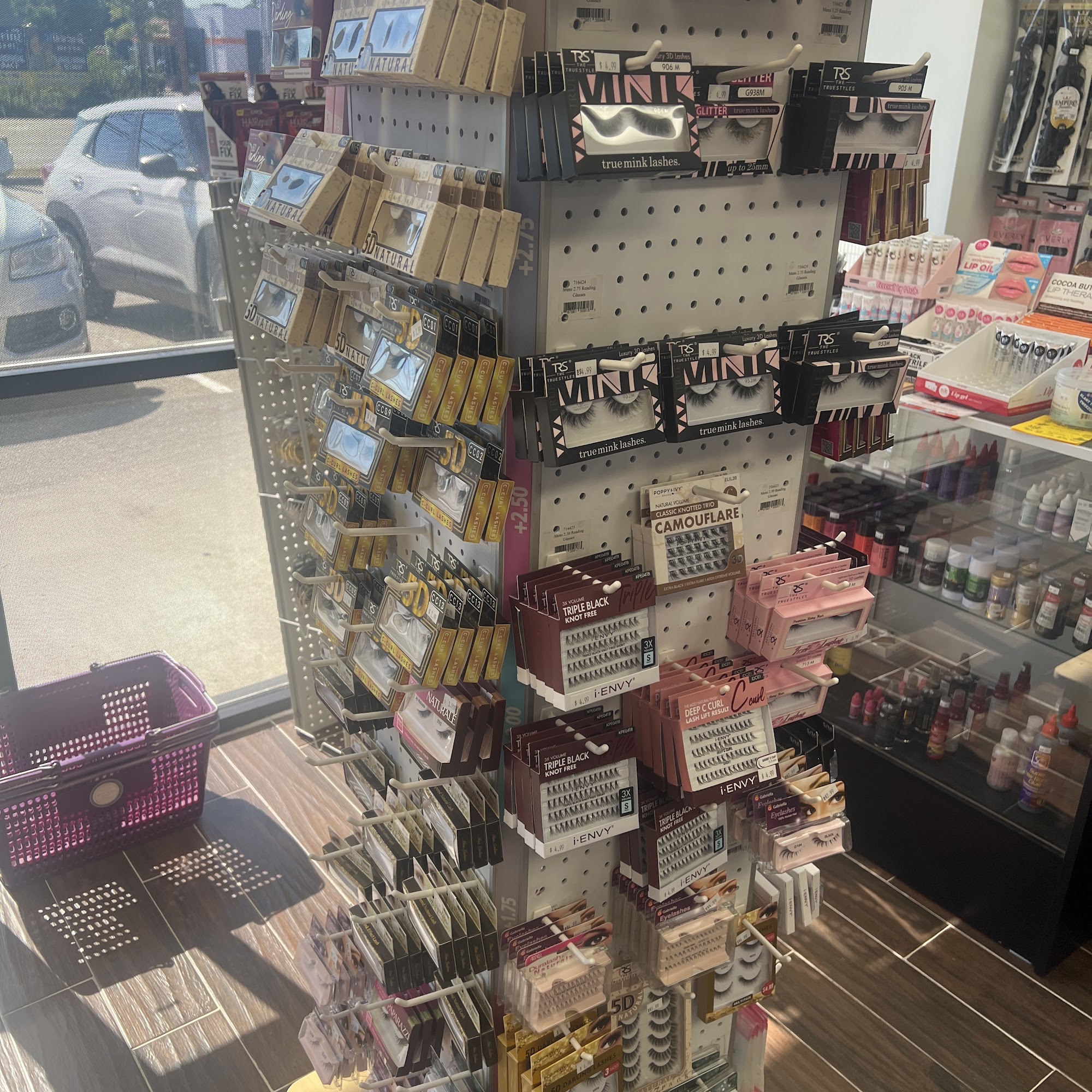 Divine Beauty Market Spring