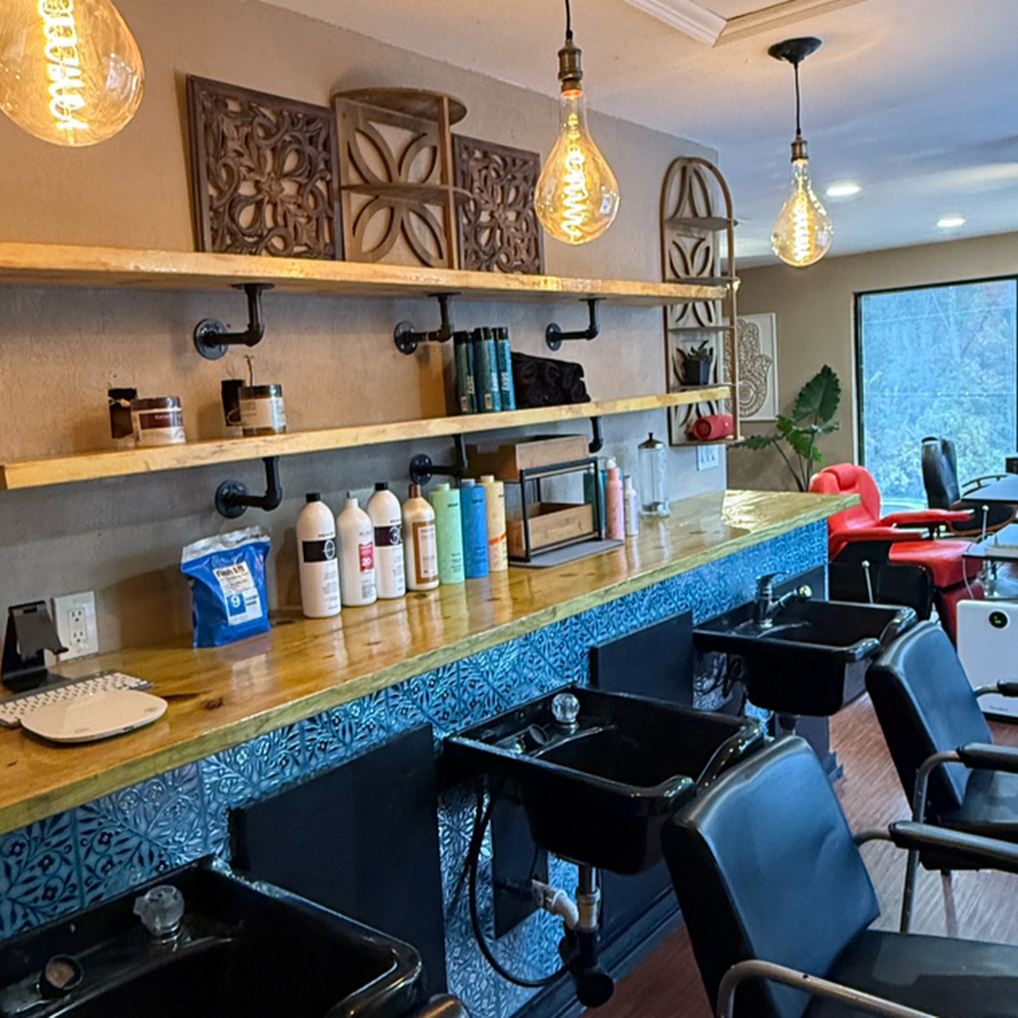 Blossoms HTX Hair Studio 17907 Kuykendahl Rd, Spring Texas 77379