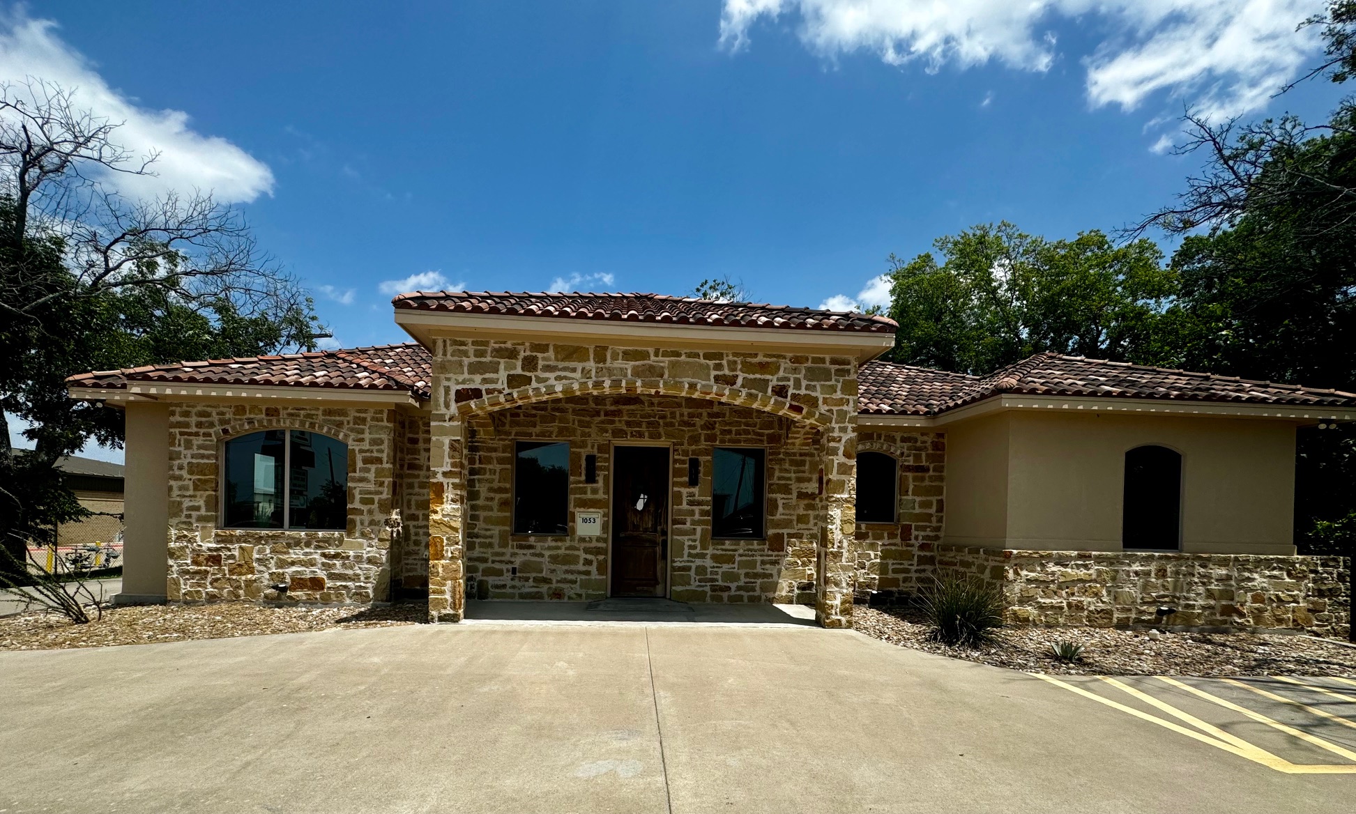 The Honeybee NP Aesthetics and Wellness, PLLC 130 S Harbin Dr, Stephenville Texas 76401