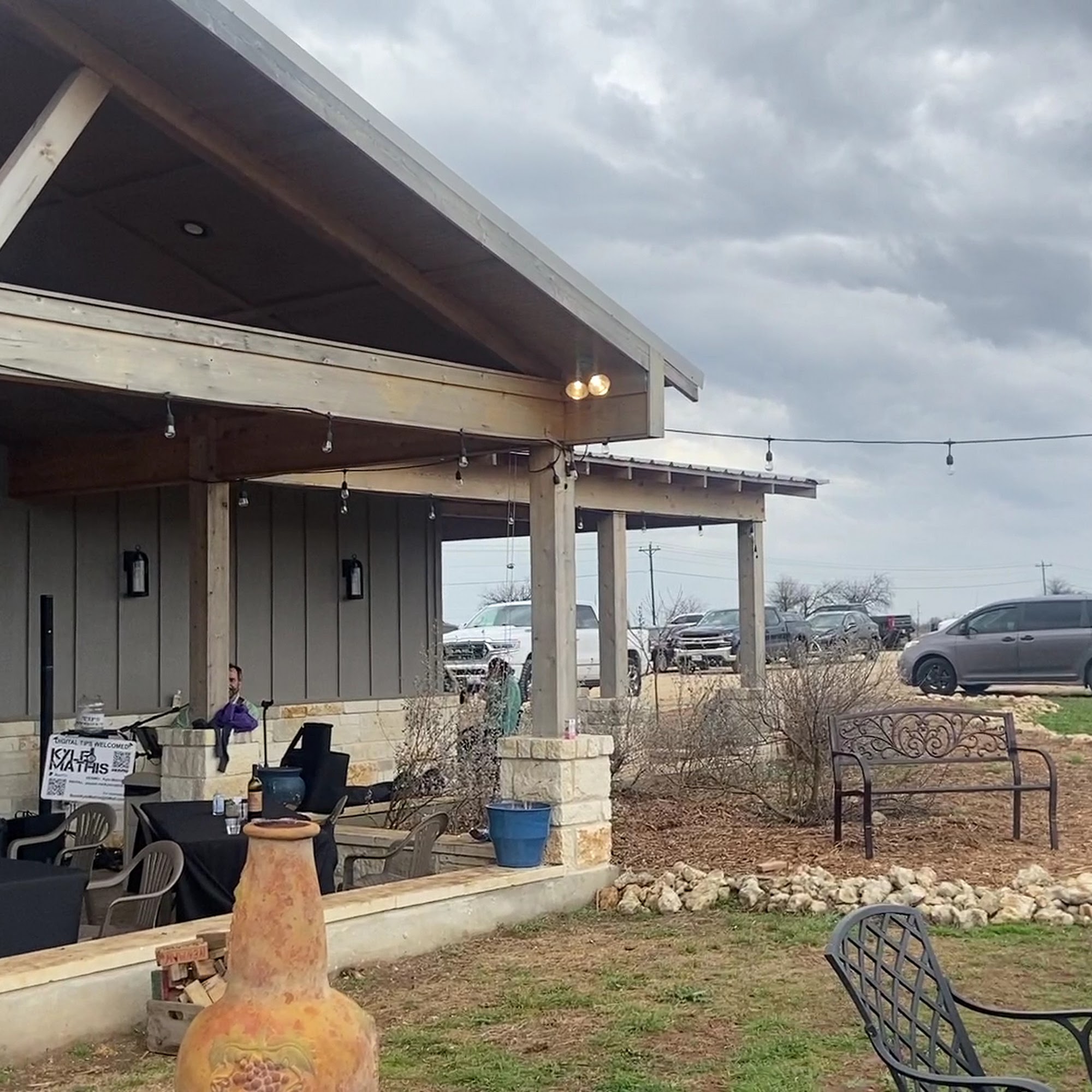 3 Texans Winery and Vineyard Temple