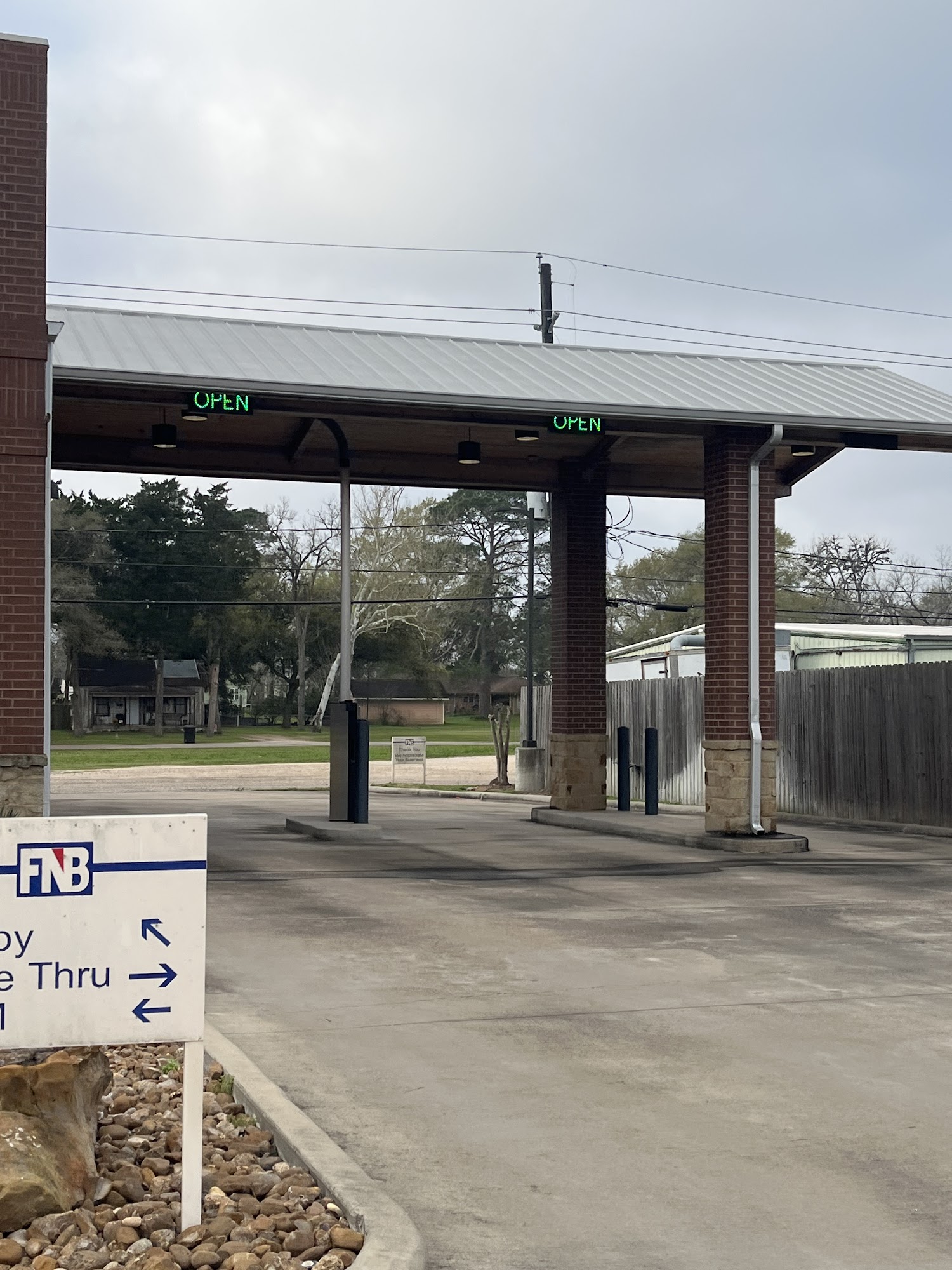 First National Bank Wallis Wallis