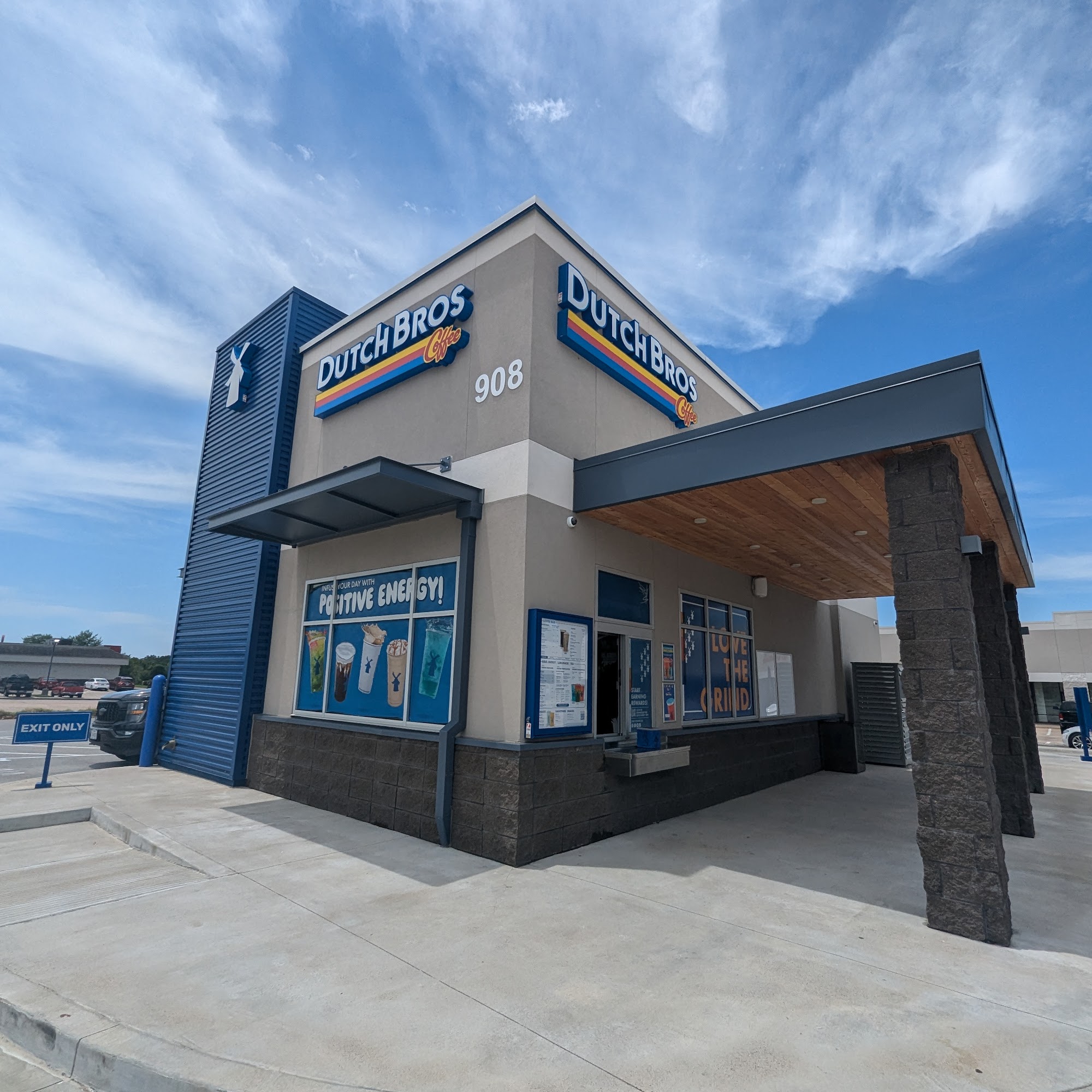 Dutch Bros Coffee Willis