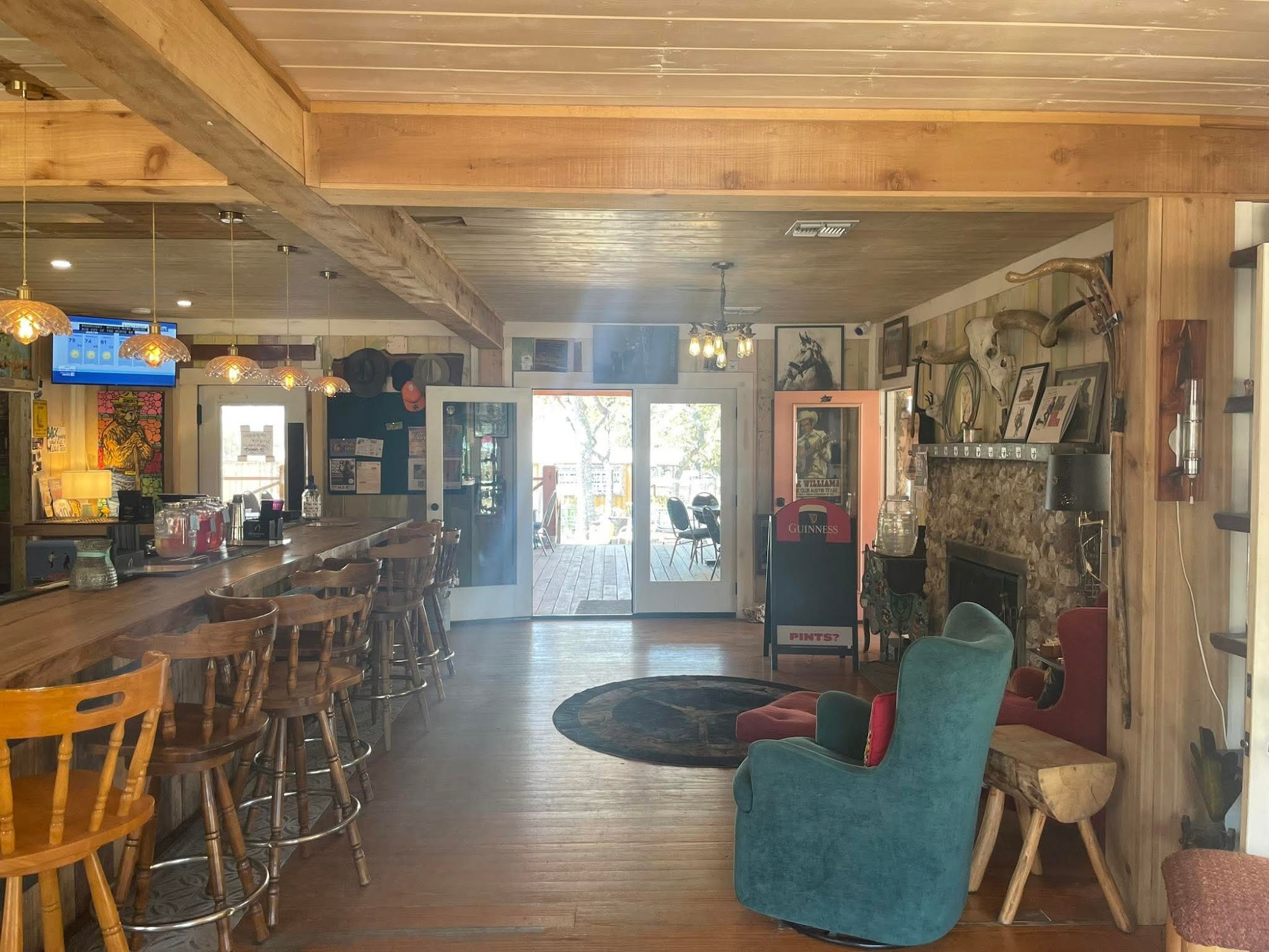 Willow Lake Watering Hole and Mercantile Wimberley