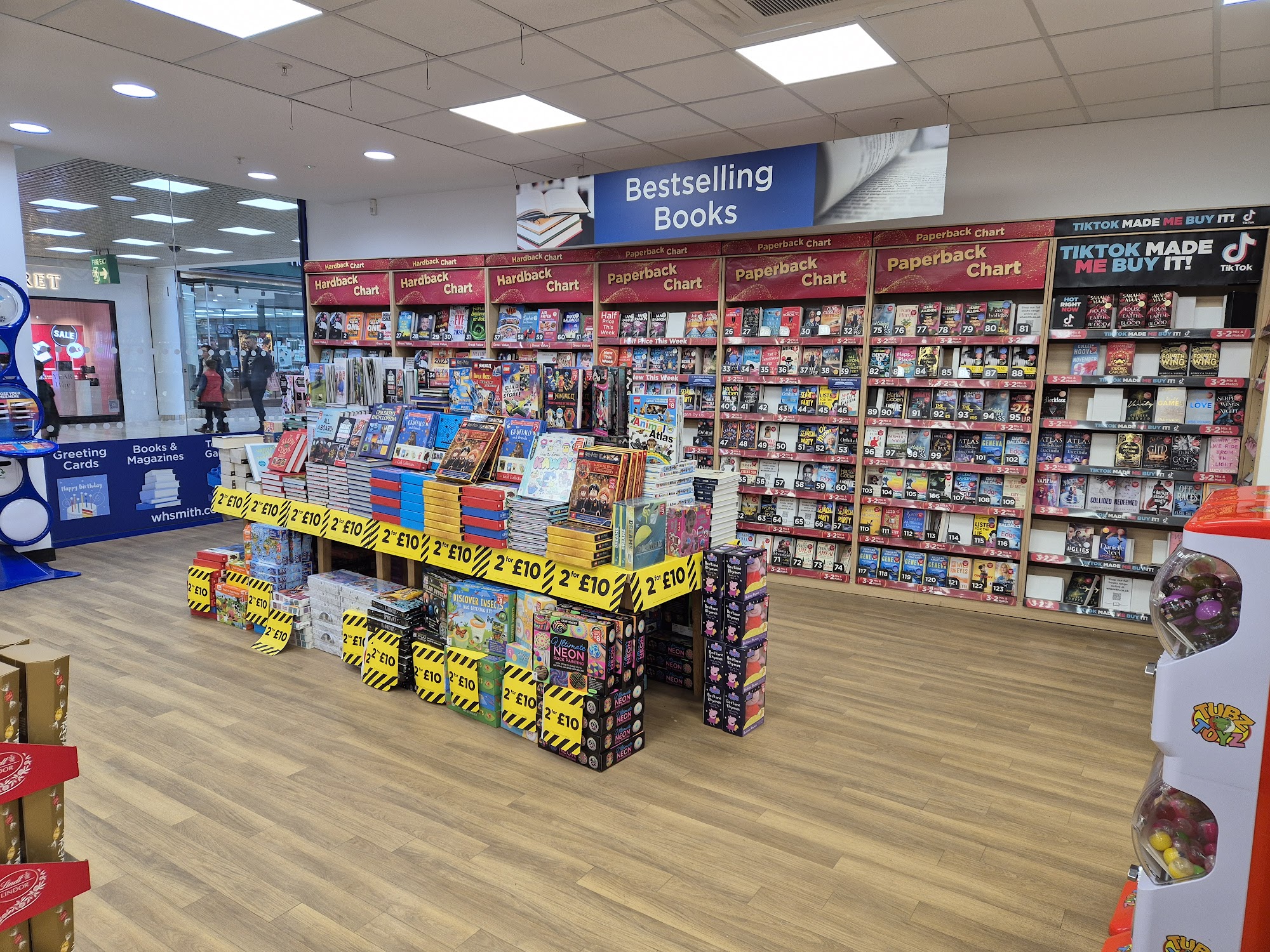WHSmith 60-62 St. Michaels Wy., Metrocentre, Gateshead