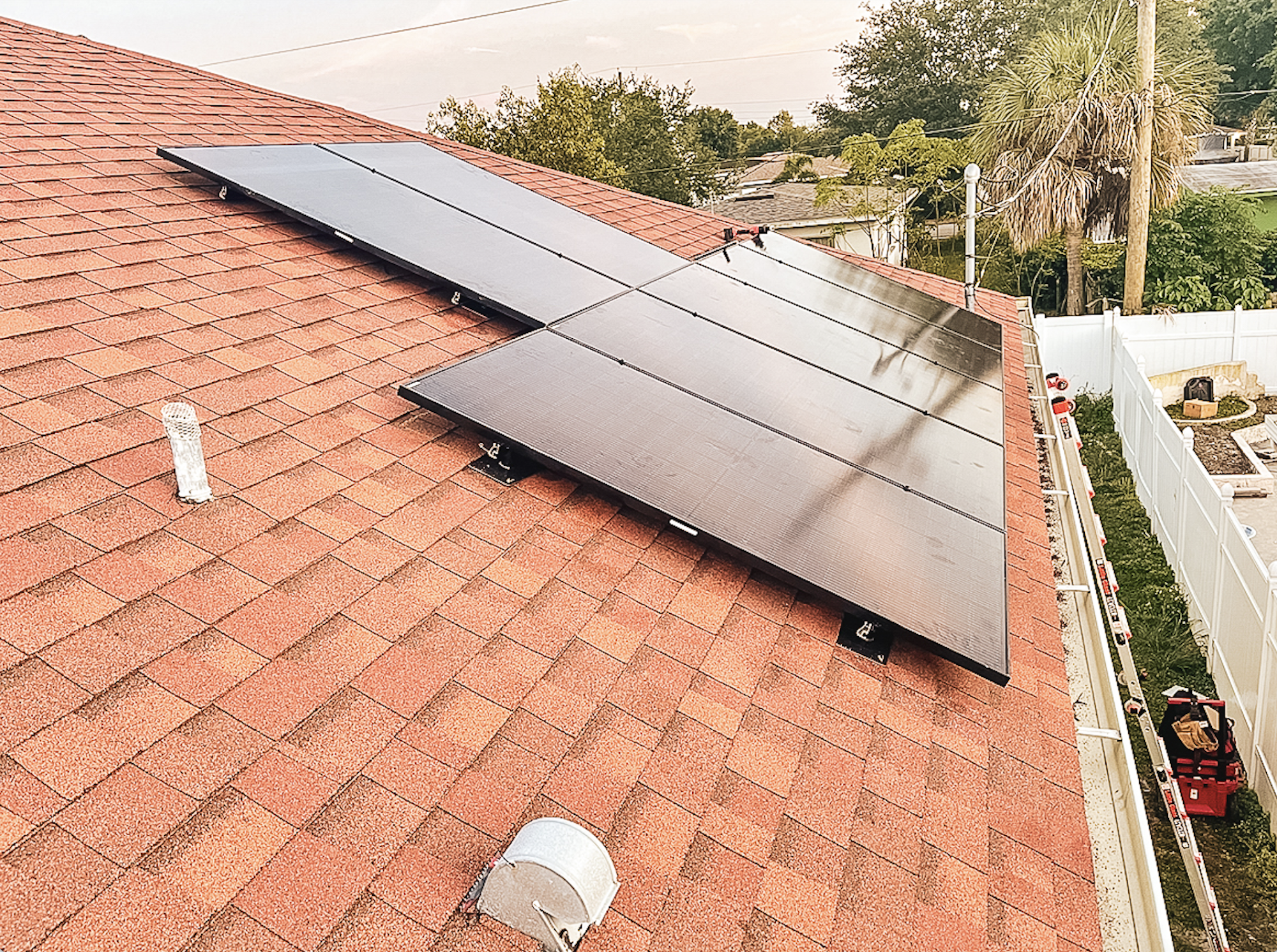 Tephra Solar & Roofing