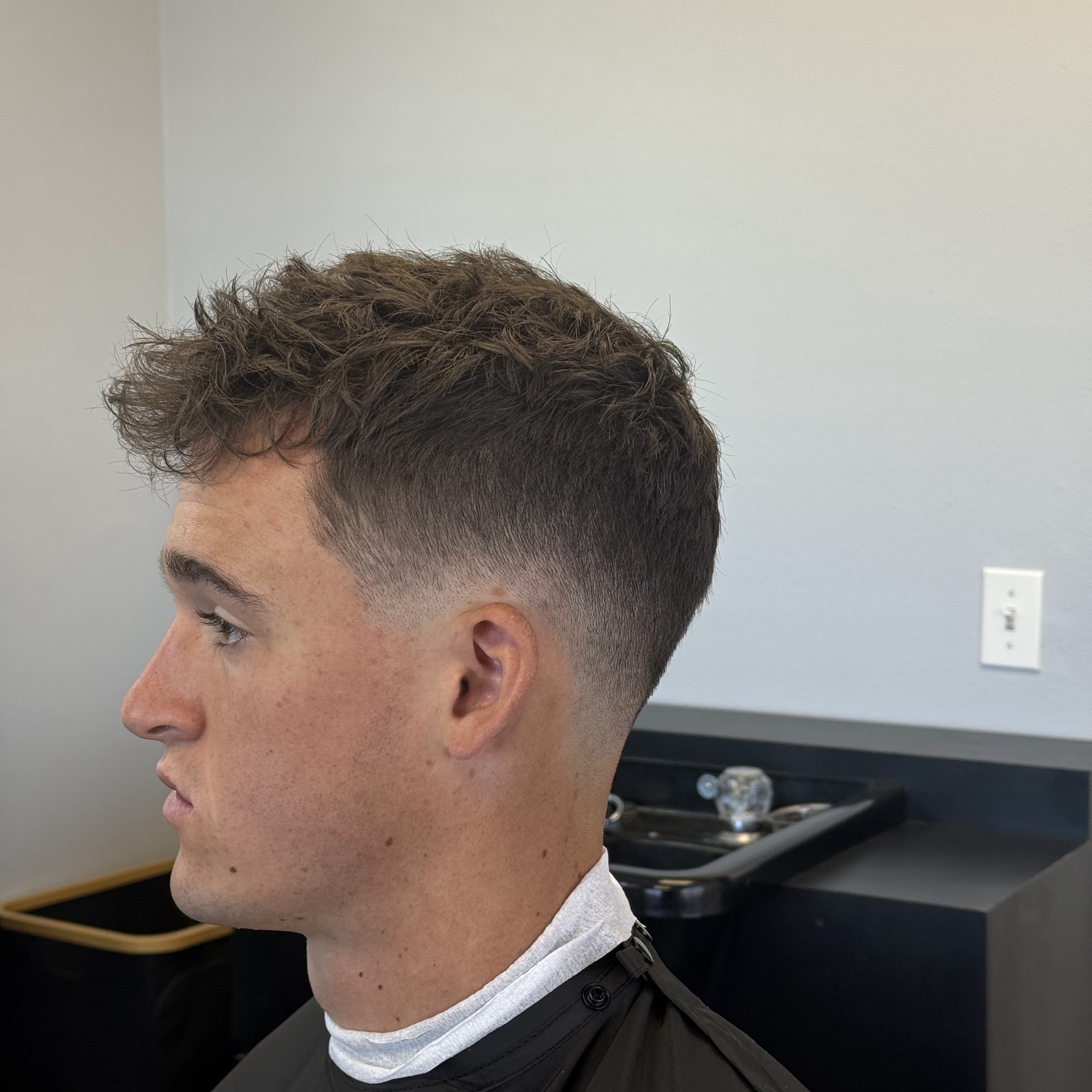 UpperKuts 985 Boxelder St, Hildale Utah 84784