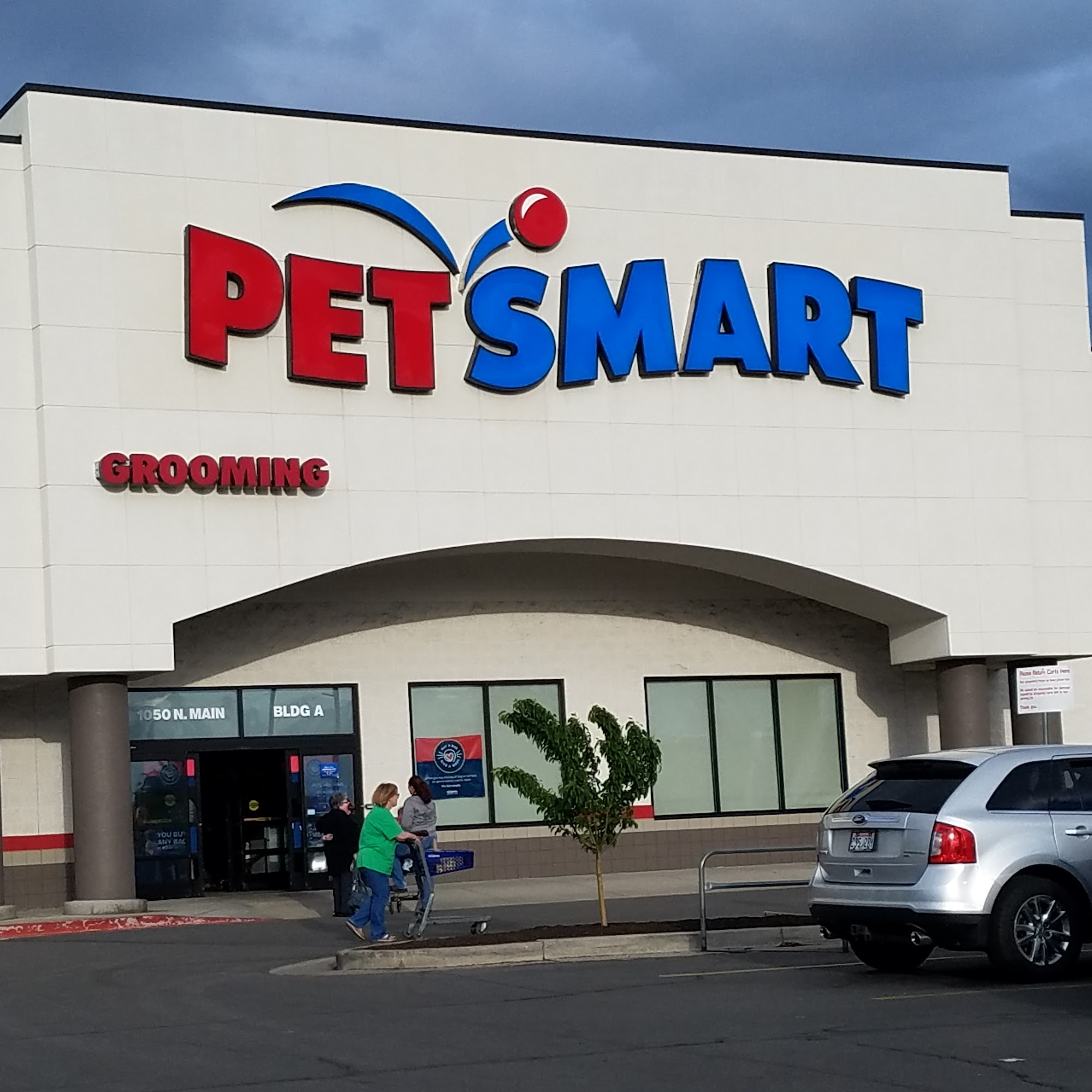 PetSmart Logan