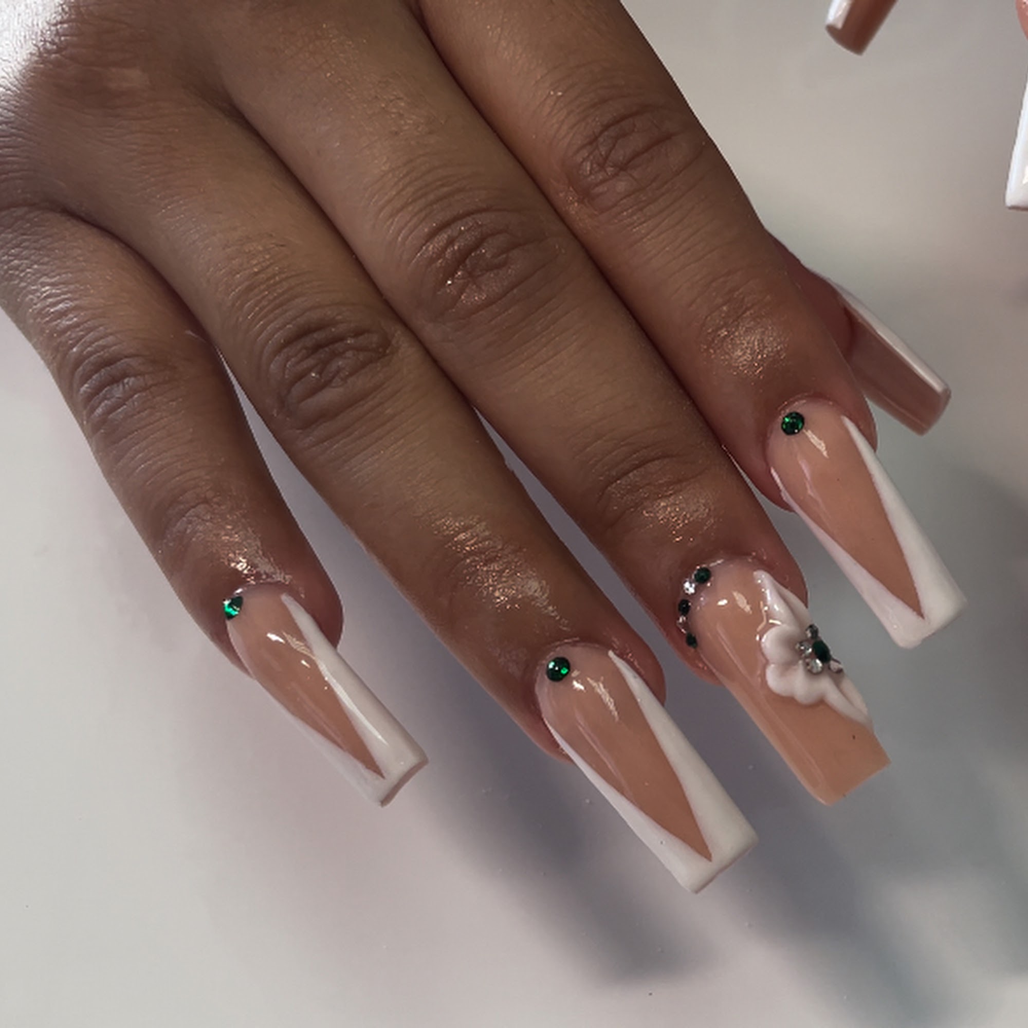 Ari Beauty Lounge 333 2nd St APT 8, Ogden Utah 84404