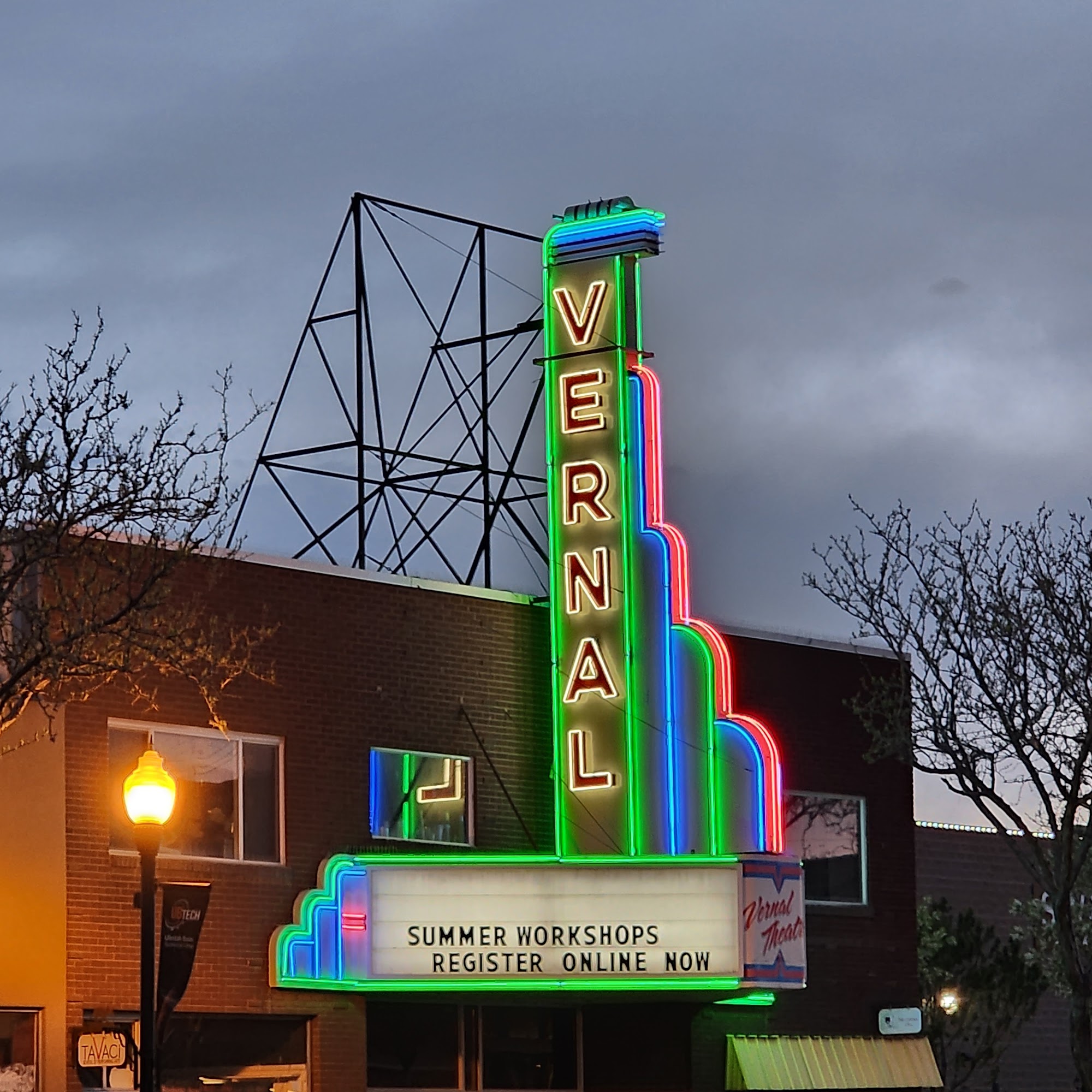 Vernal Theatre: LIVE Vernal