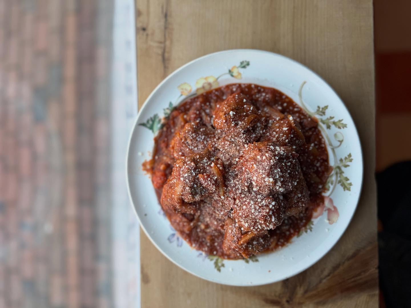 Eddie’s Little Shop & Deli Alexandria