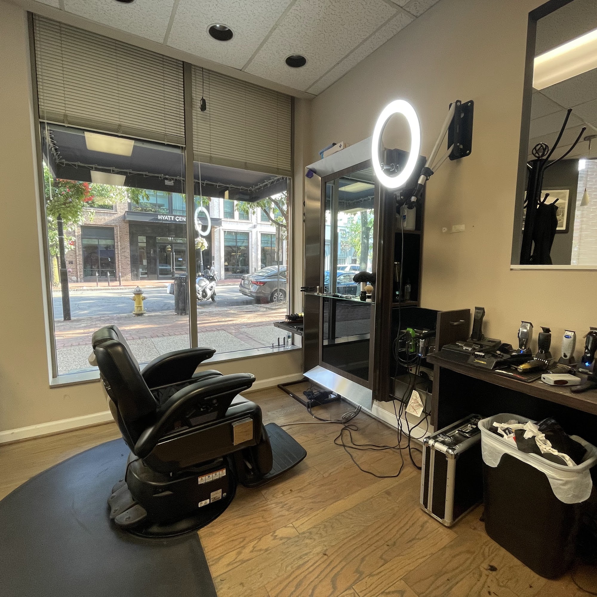 Industry10, A Boutique Barber