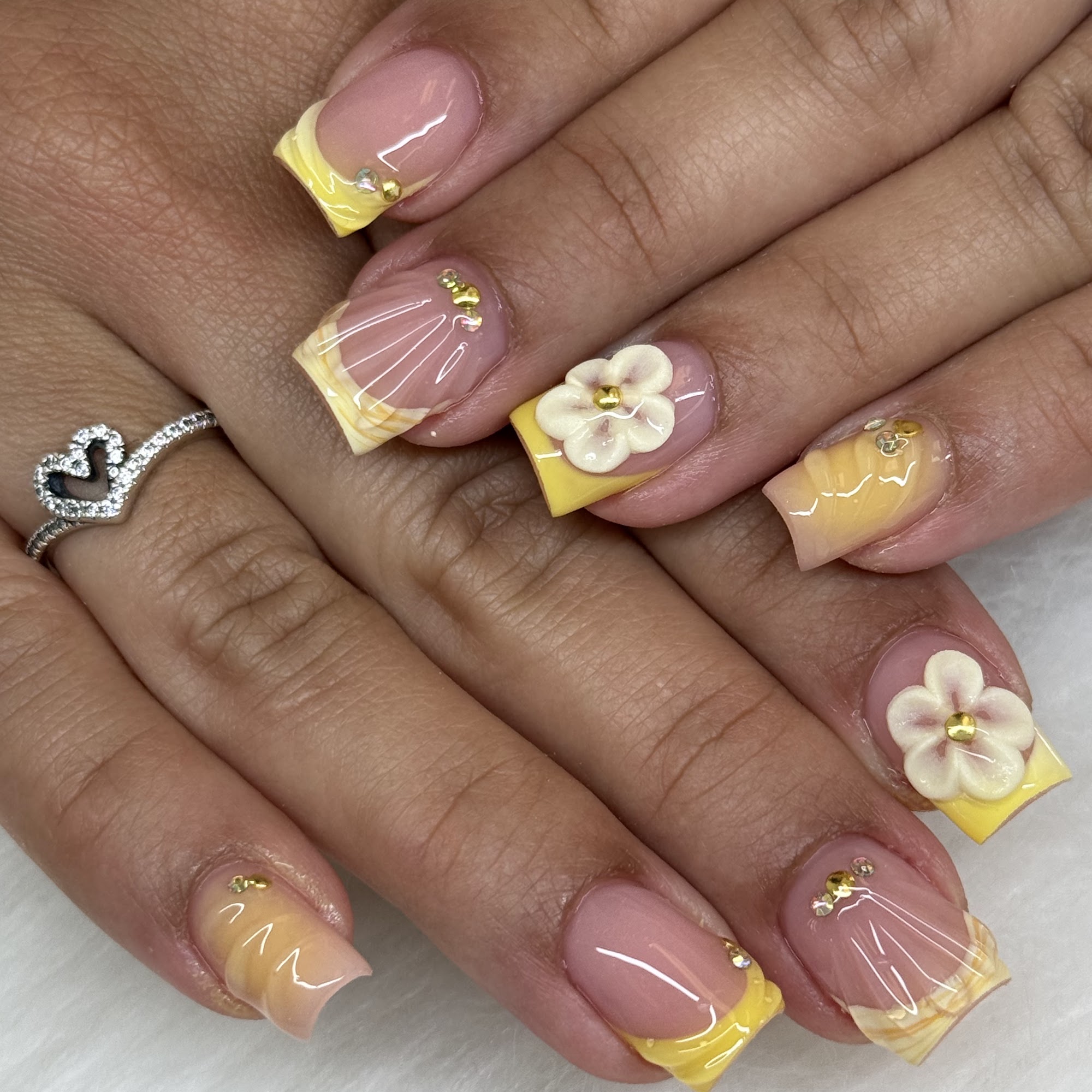 Lili nails 3010 Columbia Pike, Arlington Virginia 22204