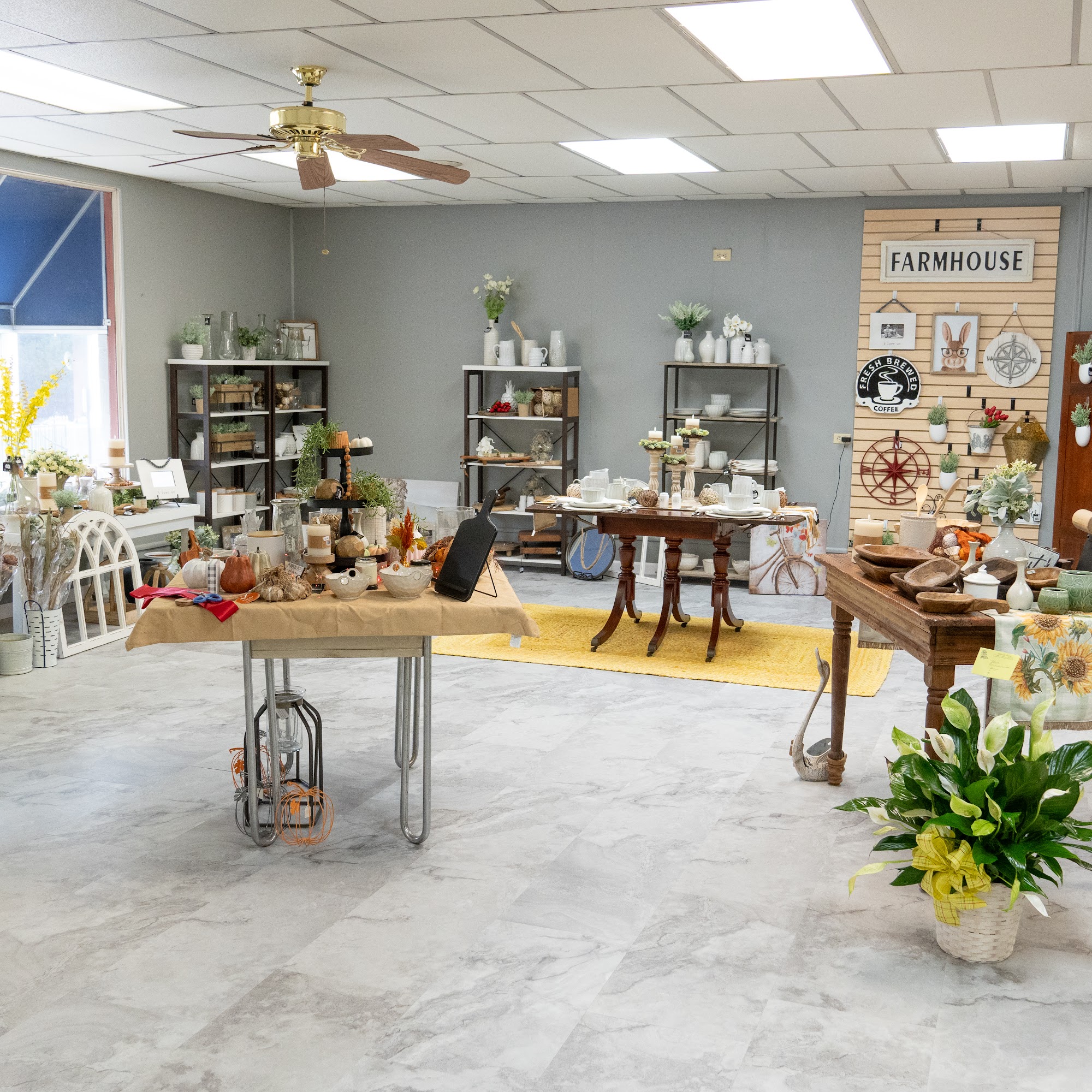 Distinctively Done DeSigns Brookneal