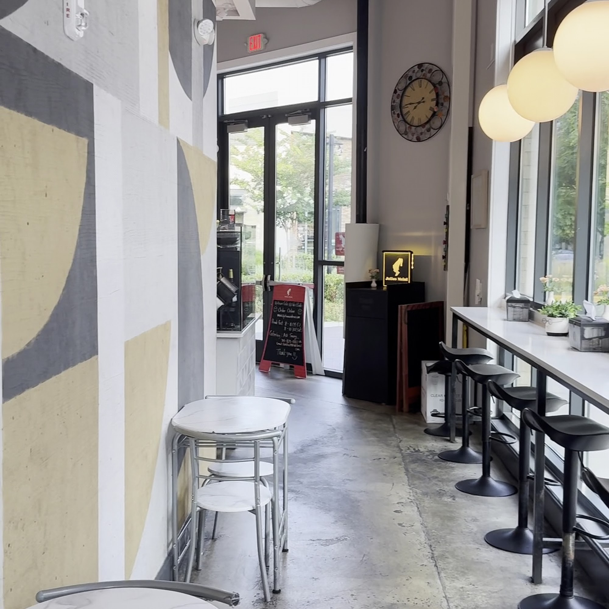 Uptown Cafe at Westfields Centreville