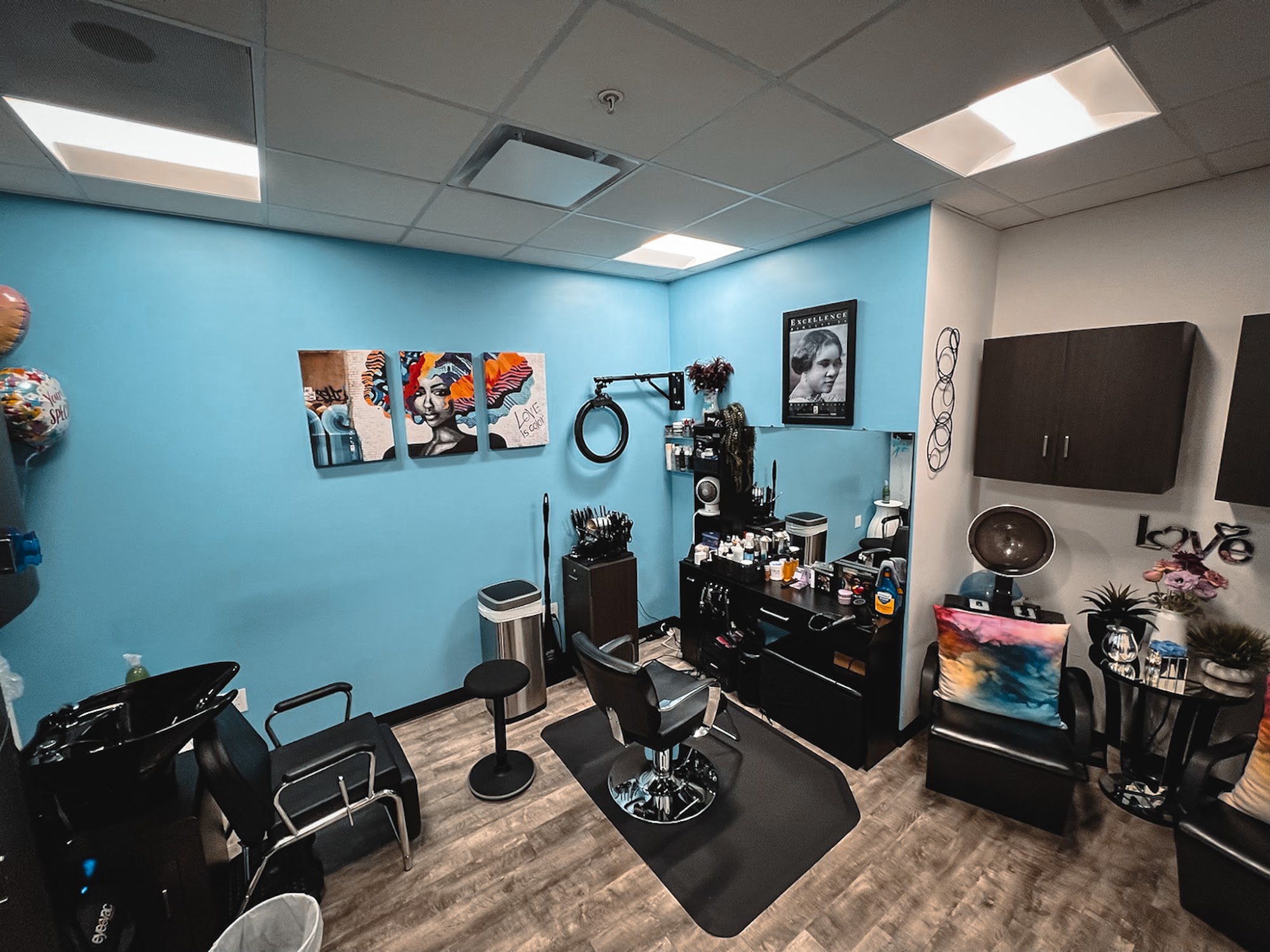 Phenix Salon Suites