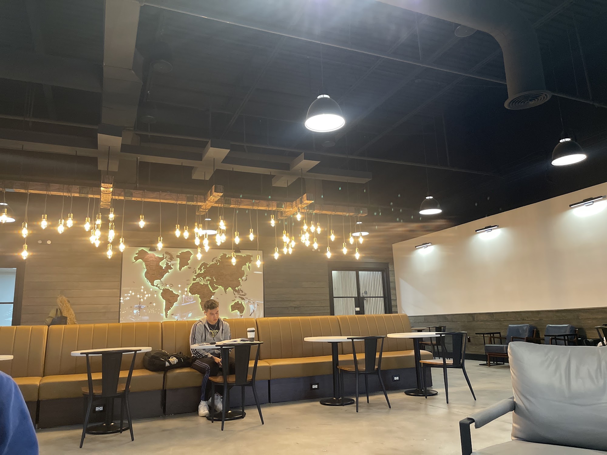 Destination Coffee + Cream Colonial Heights