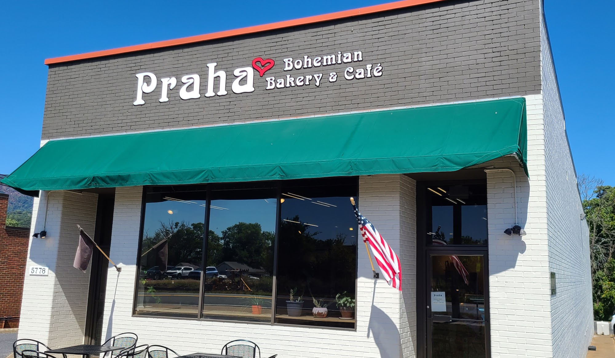Praha Bohemian Bakery and Cafe Crozet