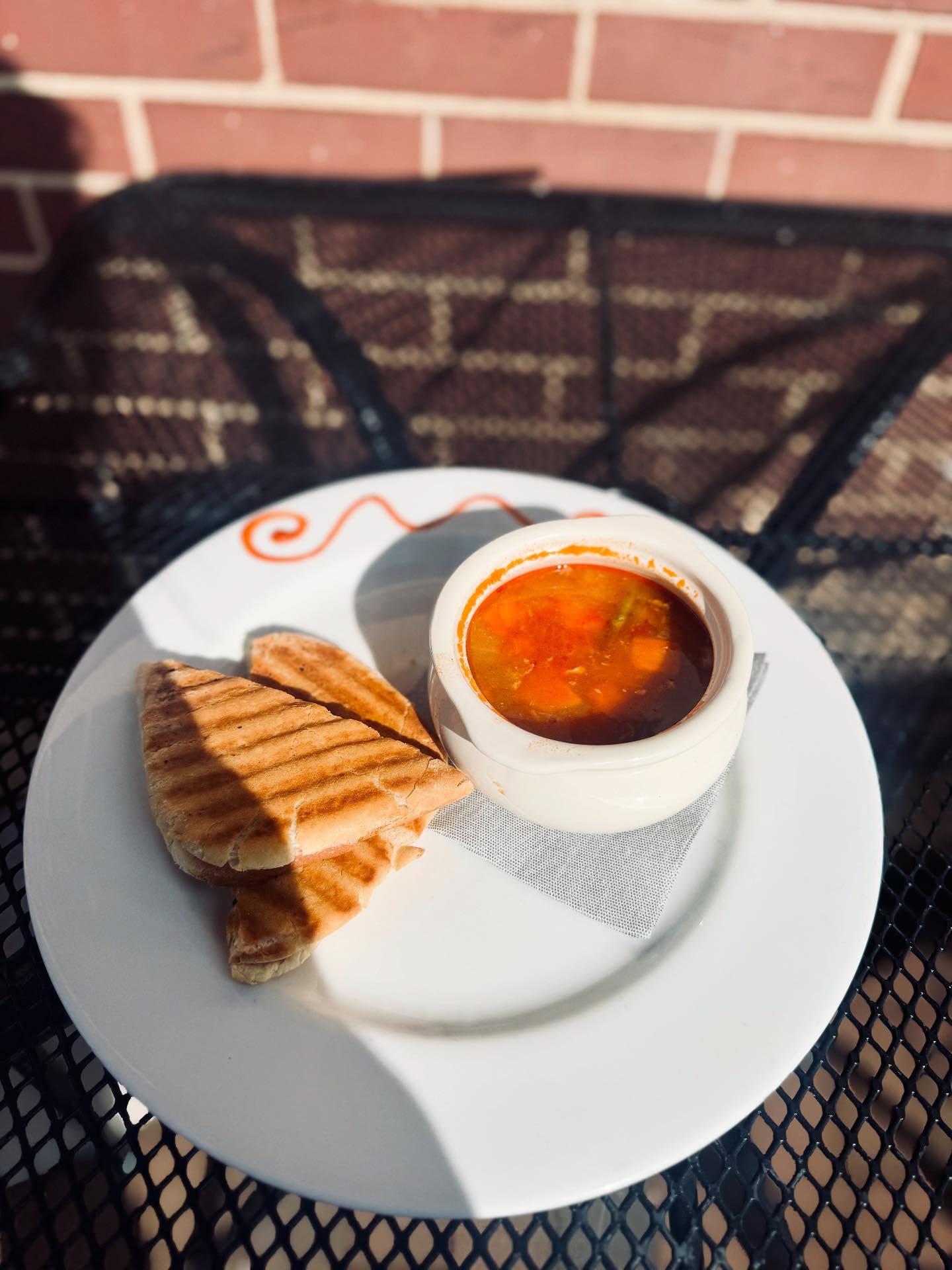 Golden Leaf Bistro Danville