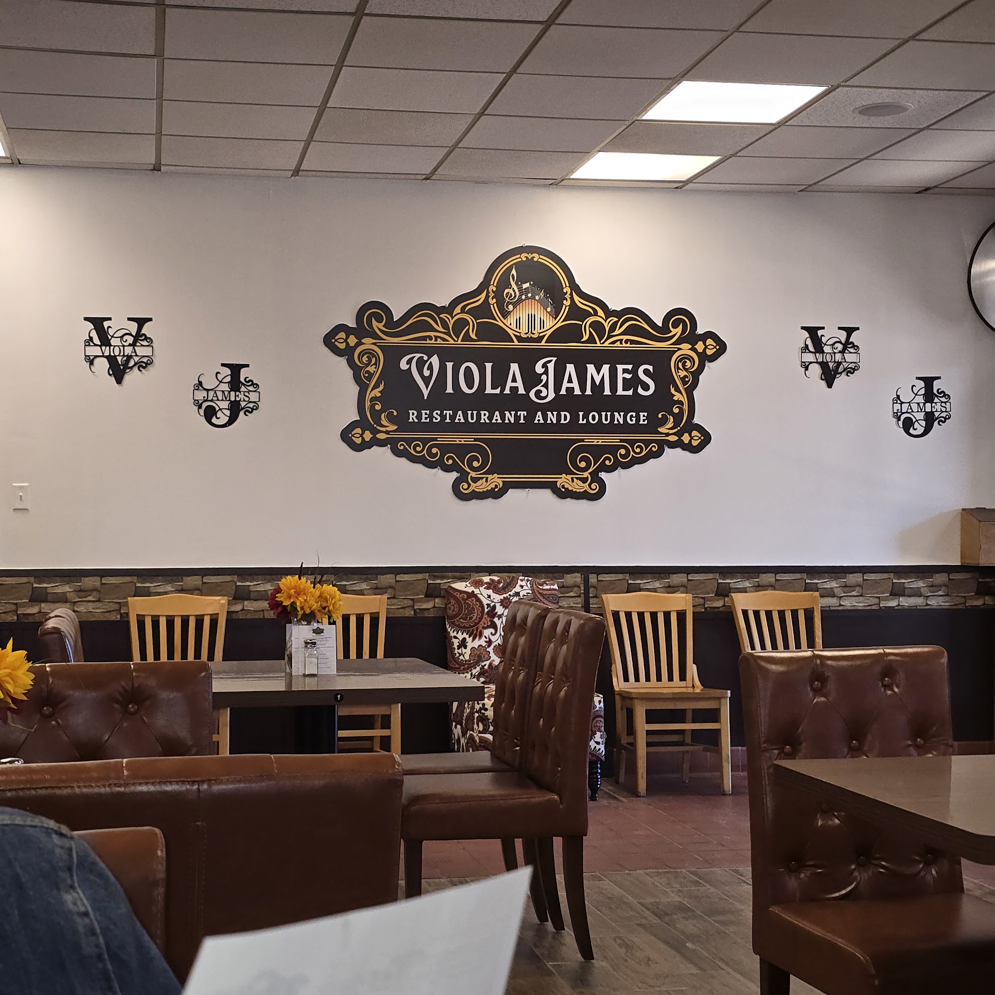 ViolaJames Restaurant and Lounge