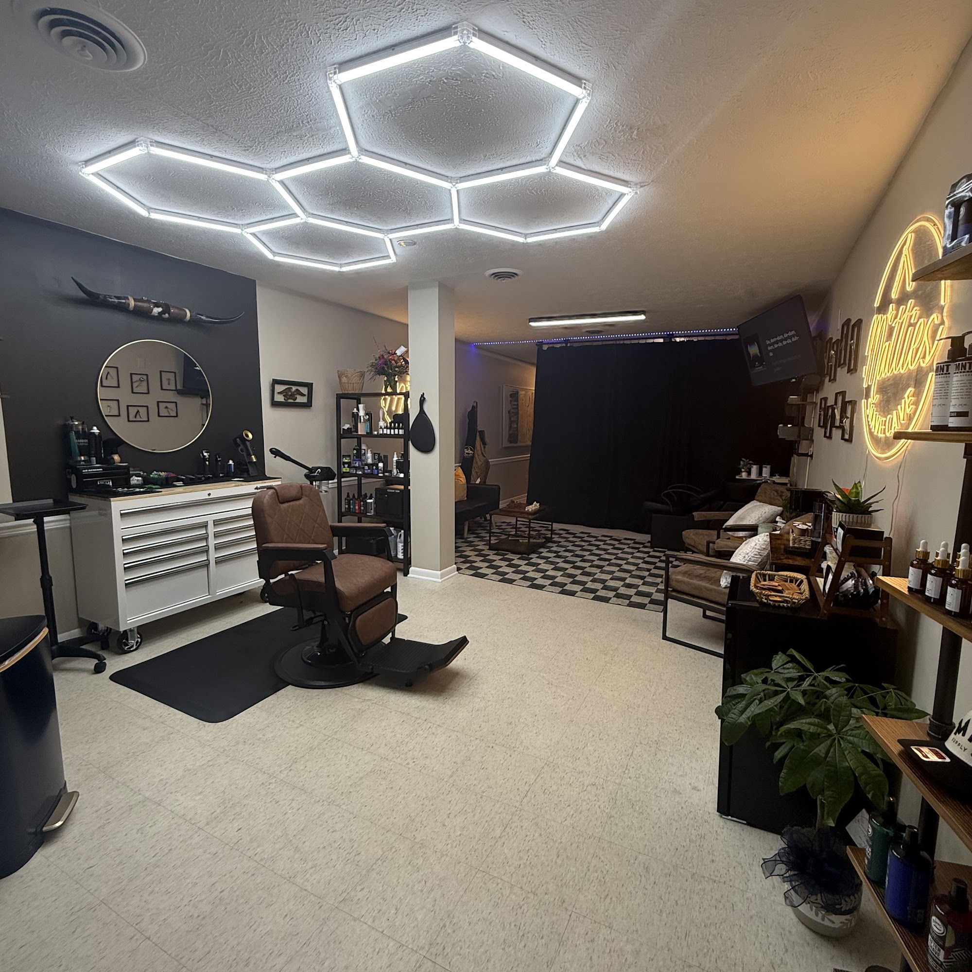 Mattie's Shave Cave 117 Water St, Front Royal Virginia 22630