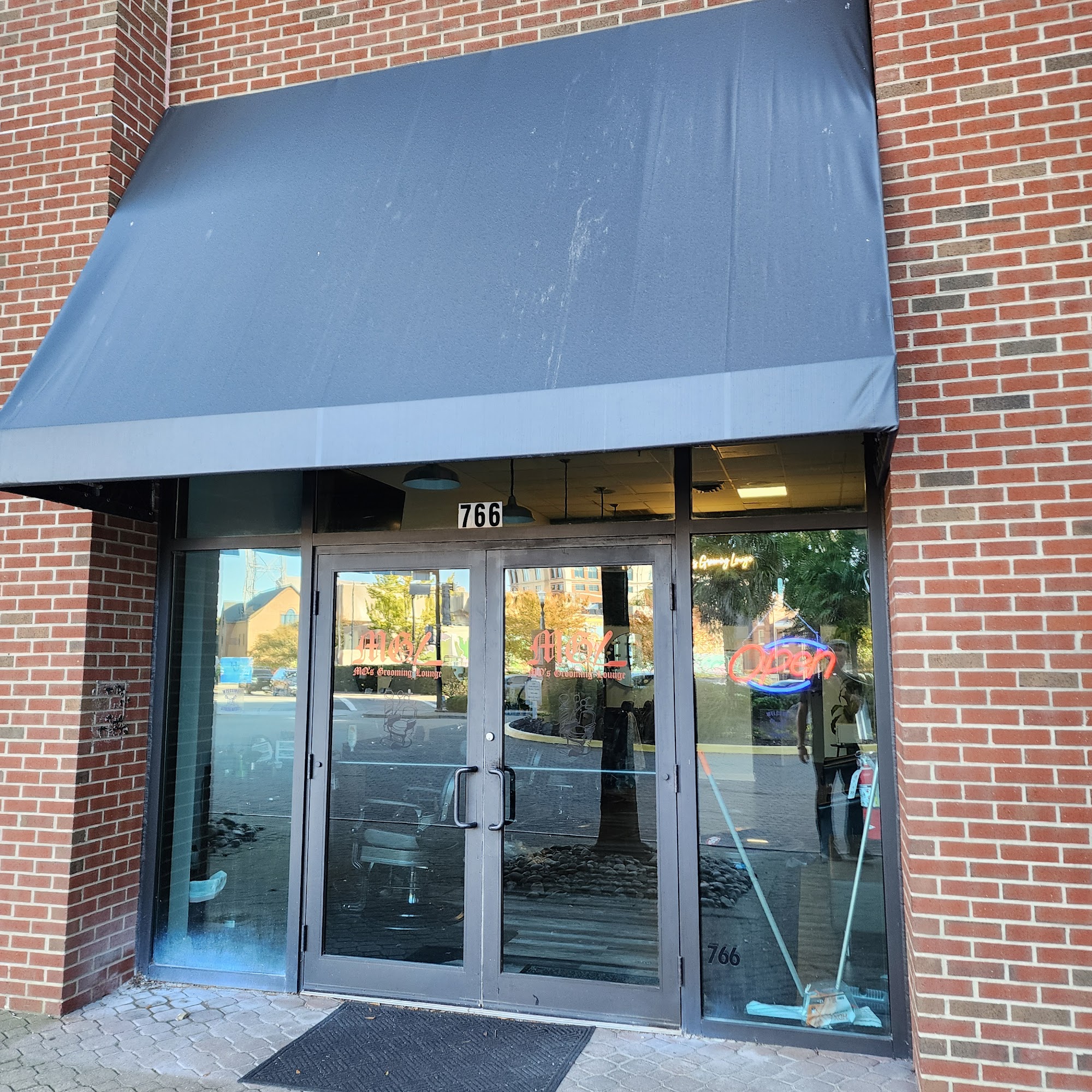 M0's Grooming Lounge 766 Settlers Landing Rd, Hampton Virginia 23669