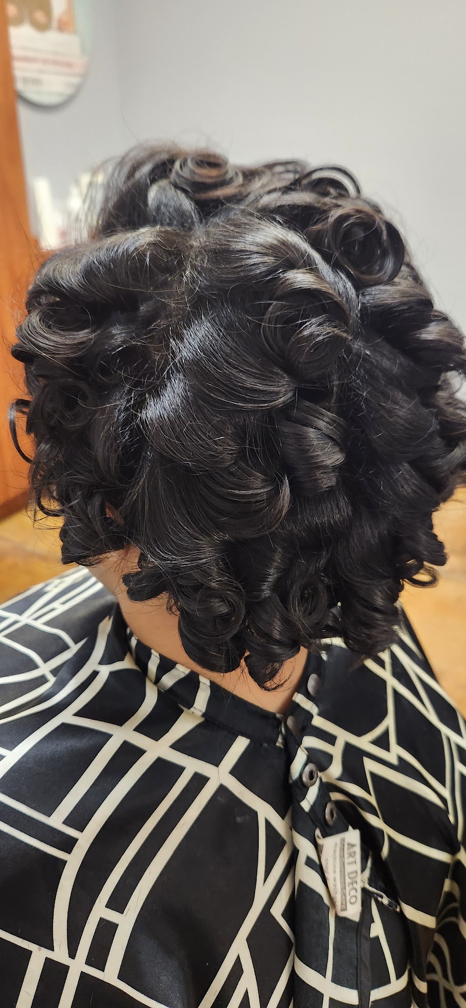 Emaries Hair Salon 8030 W Broad St suite122, Henrico Virginia 23294