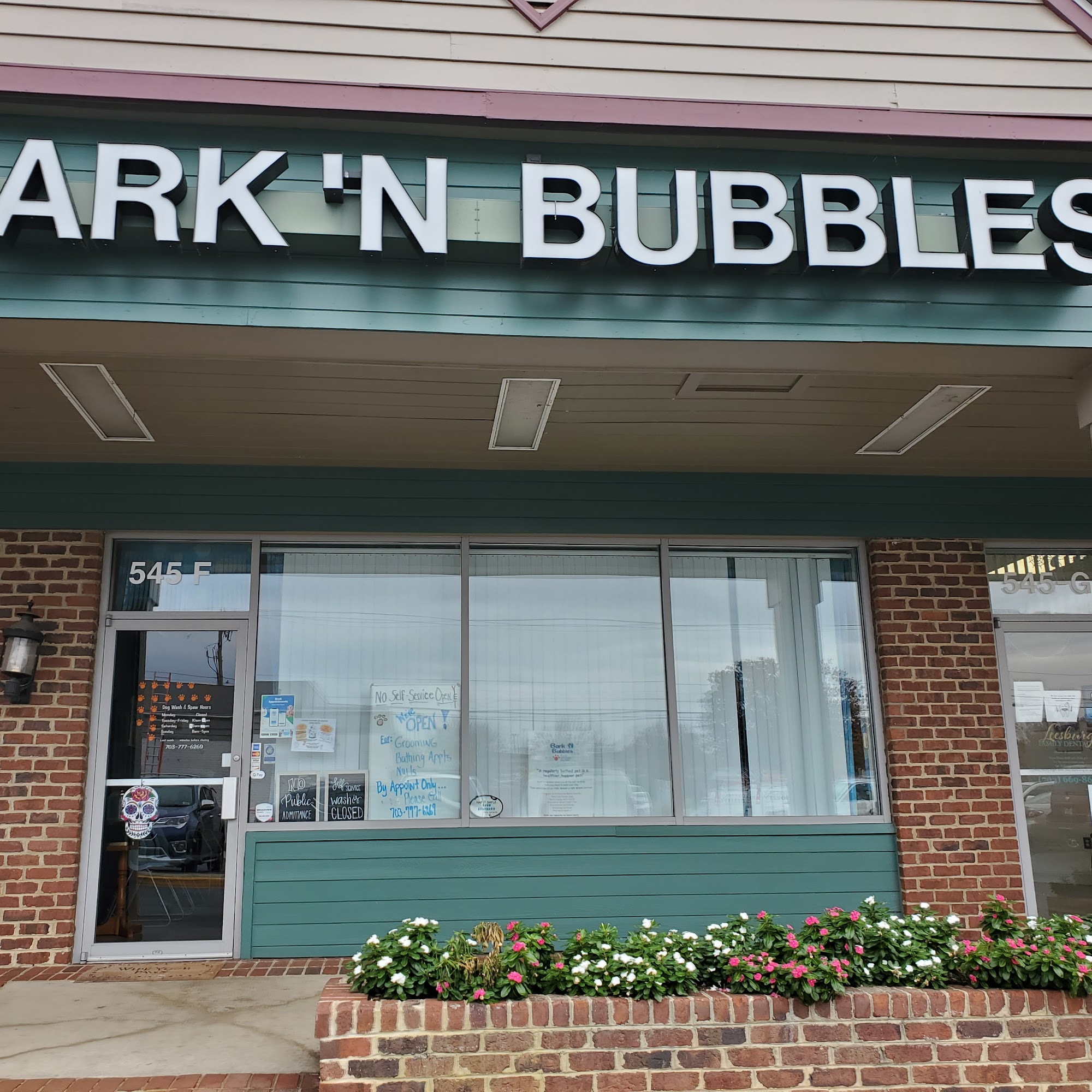 Bark N' Bubbles Dog Wash Leesburg