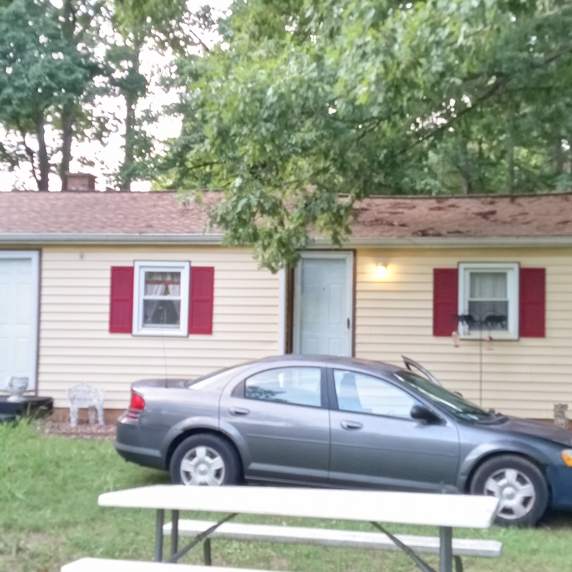 Crown Custom Carpet 129 Dogwood Pl, Lynchburg Virginia 24502