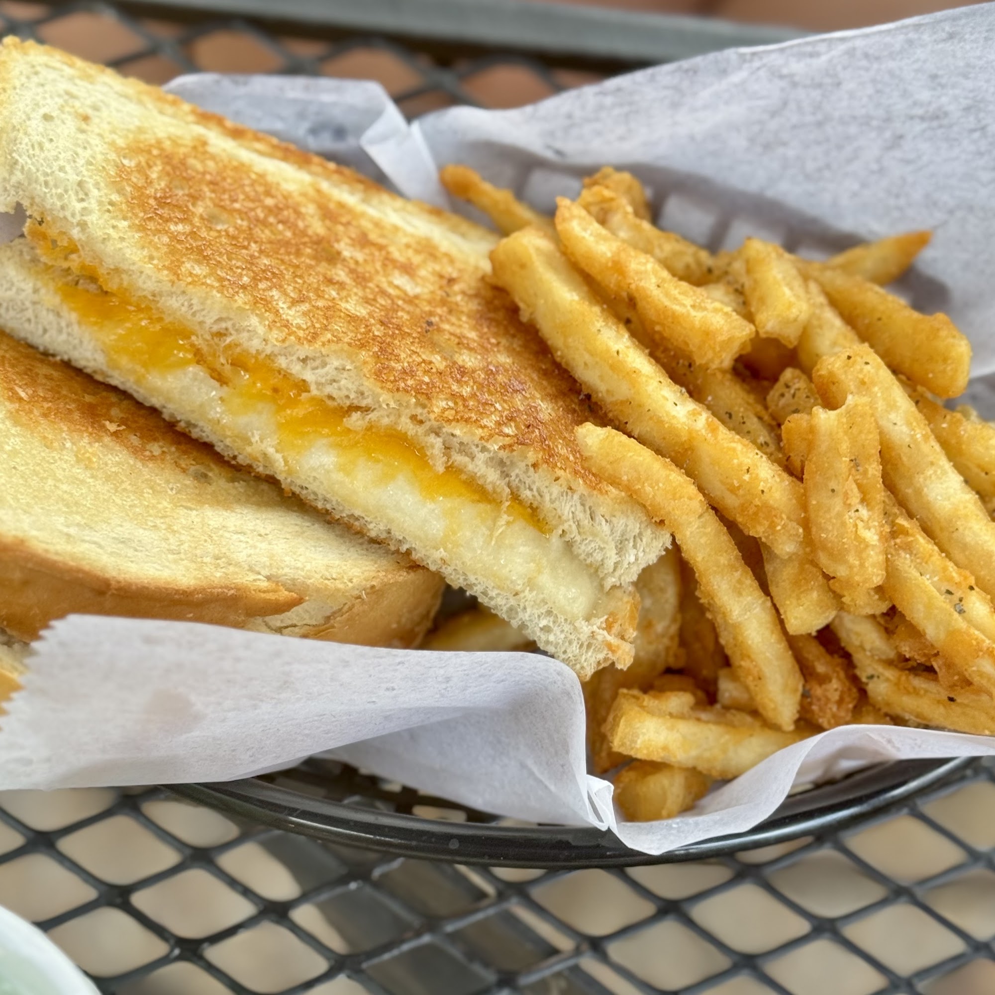 Public House Kitchen & Brewery Manassas