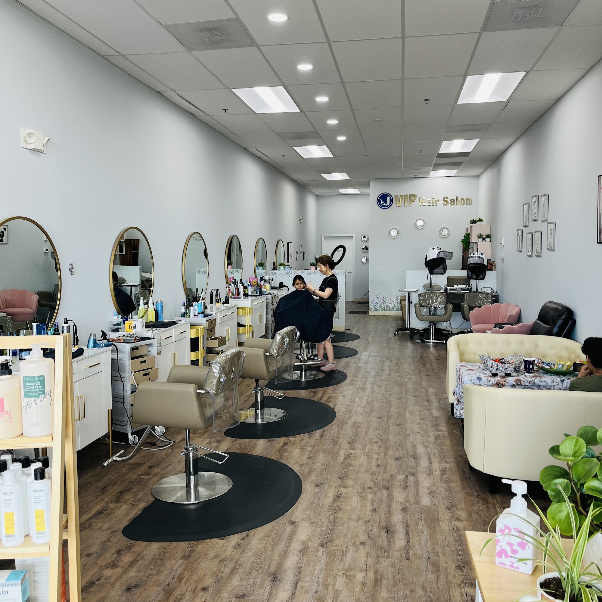 J Vip Hair Salon