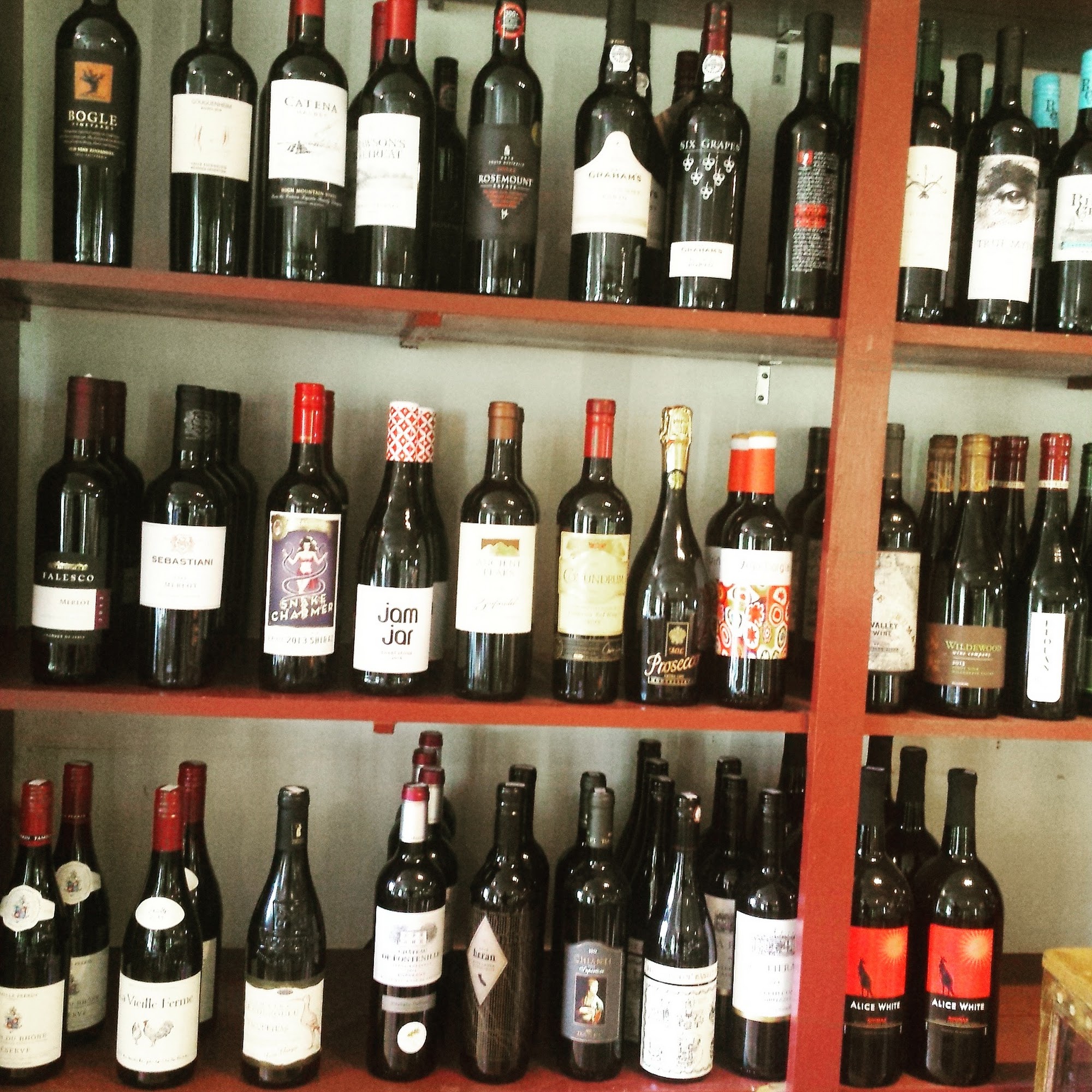 Orlean Market & Pub Marshall