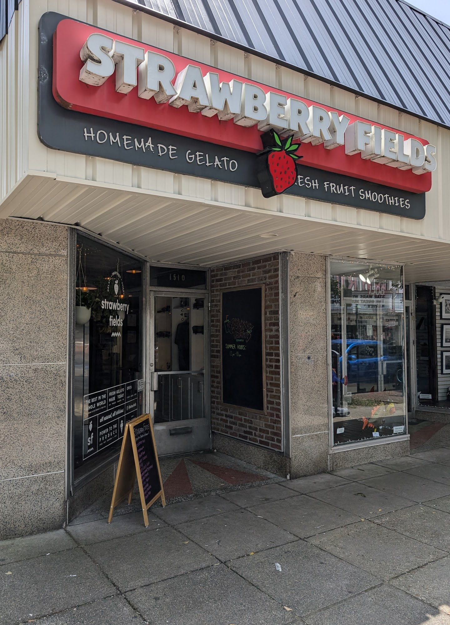 Strawberry Fields Smoothies & Gelato Norfolk