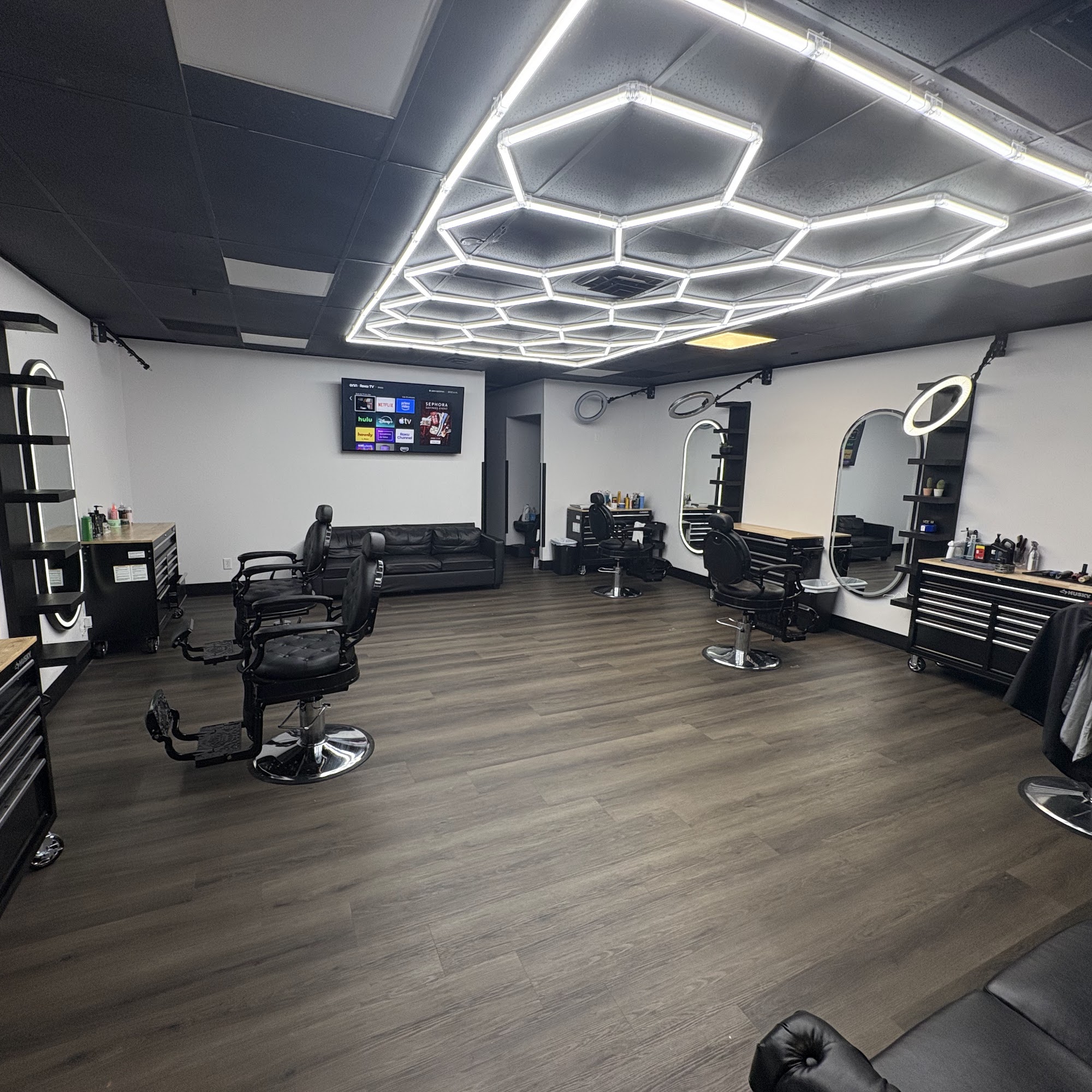 Crafted Cuts 1105 Newtown Rd, Norfolk Virginia 23502