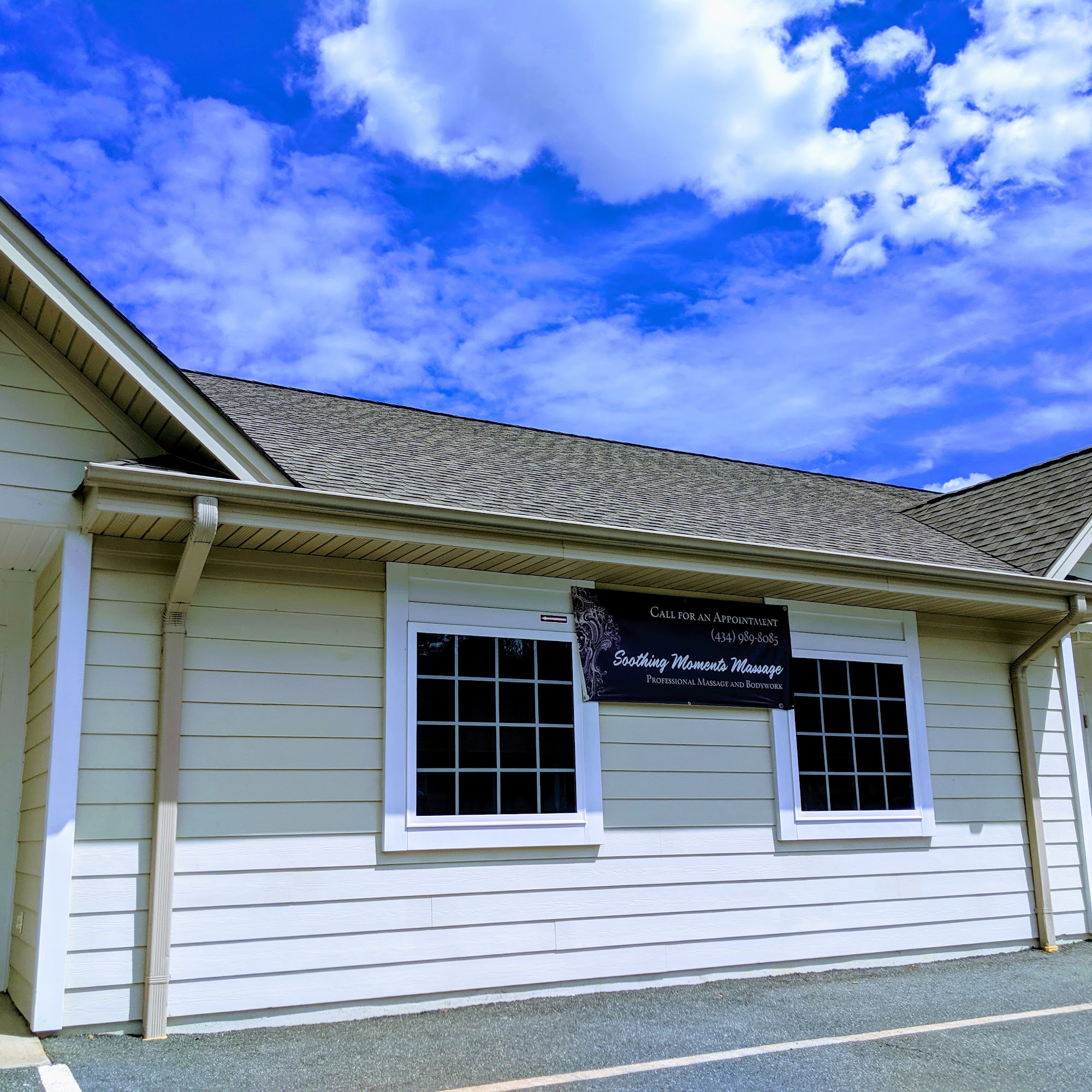 Soothing Moments Massage
