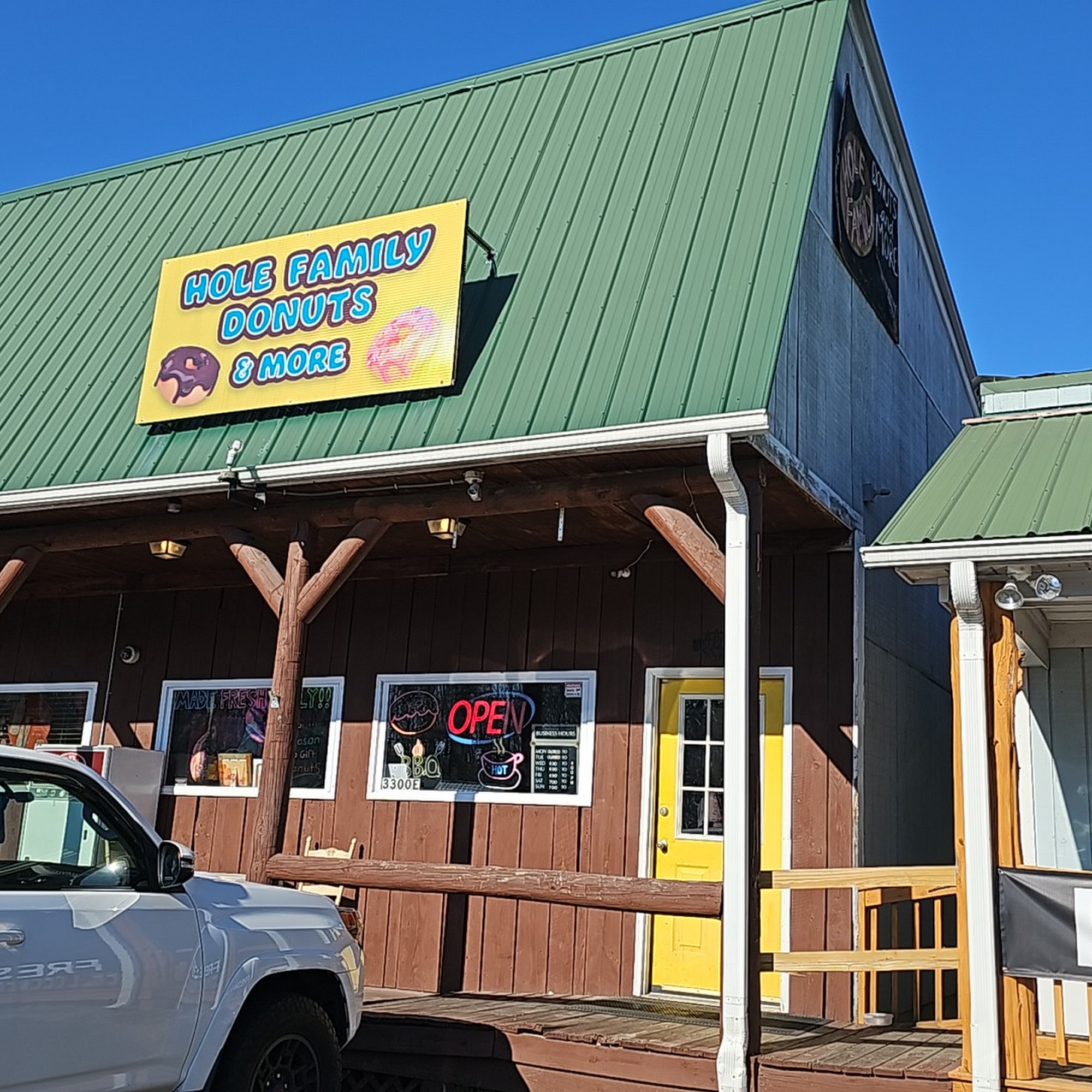 "Hole" Family Donuts And More Quinton