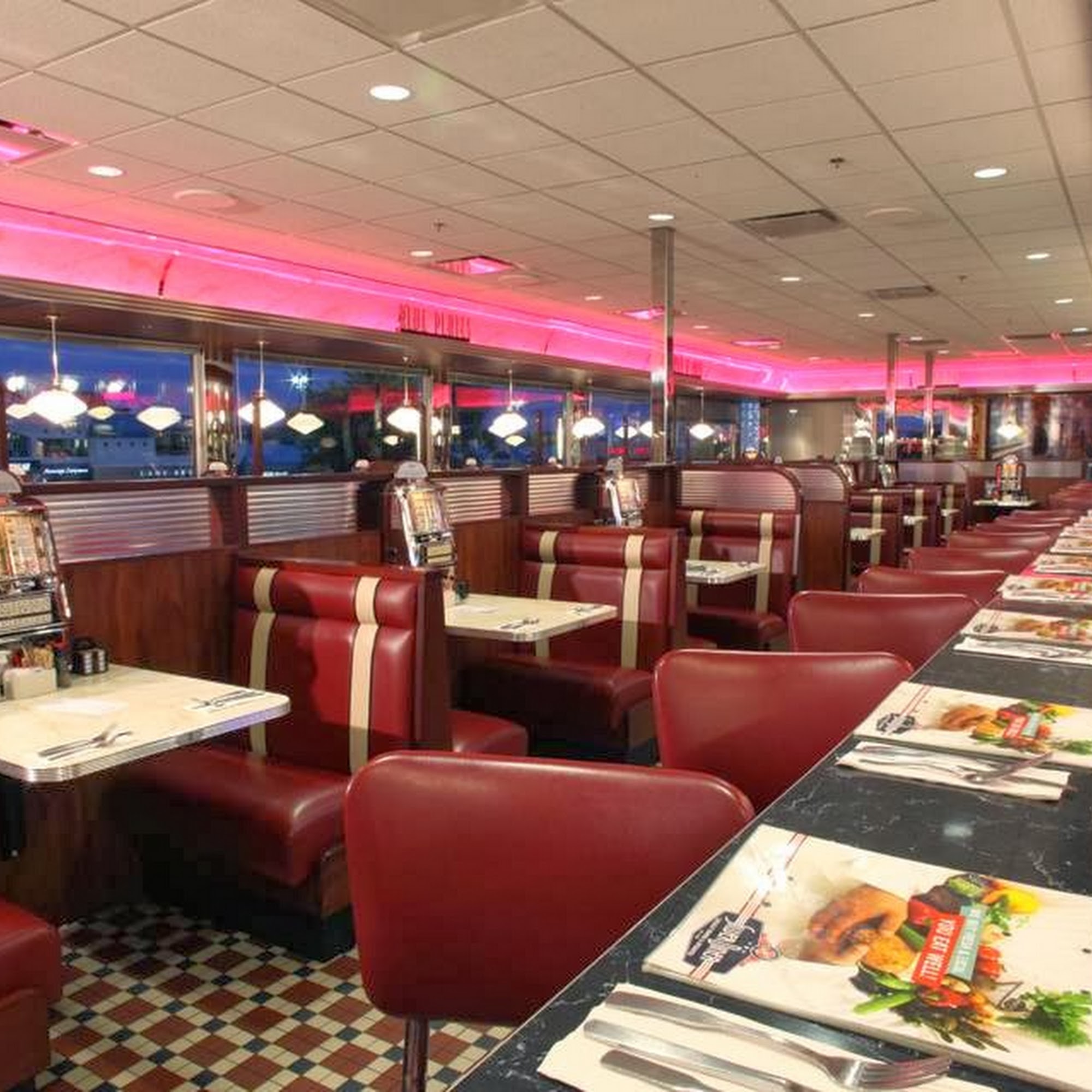 Silver Diner Reston