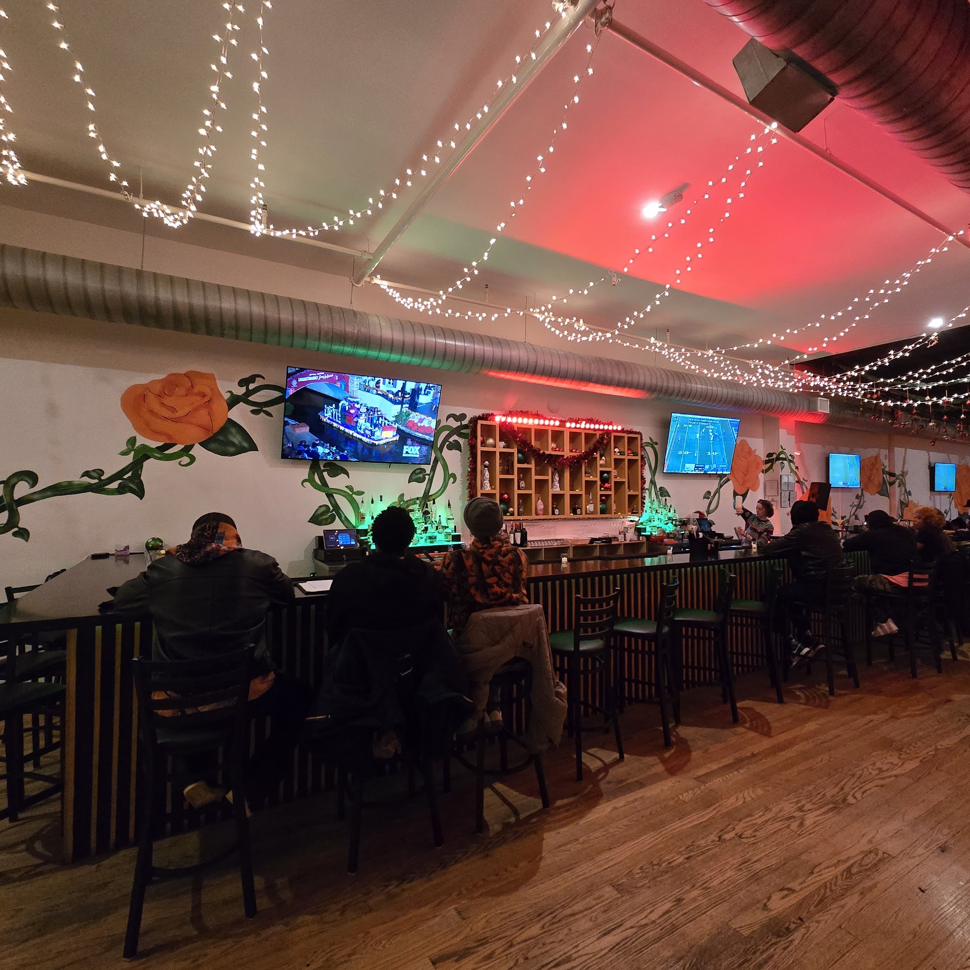 Seasons Restaurant & Bar