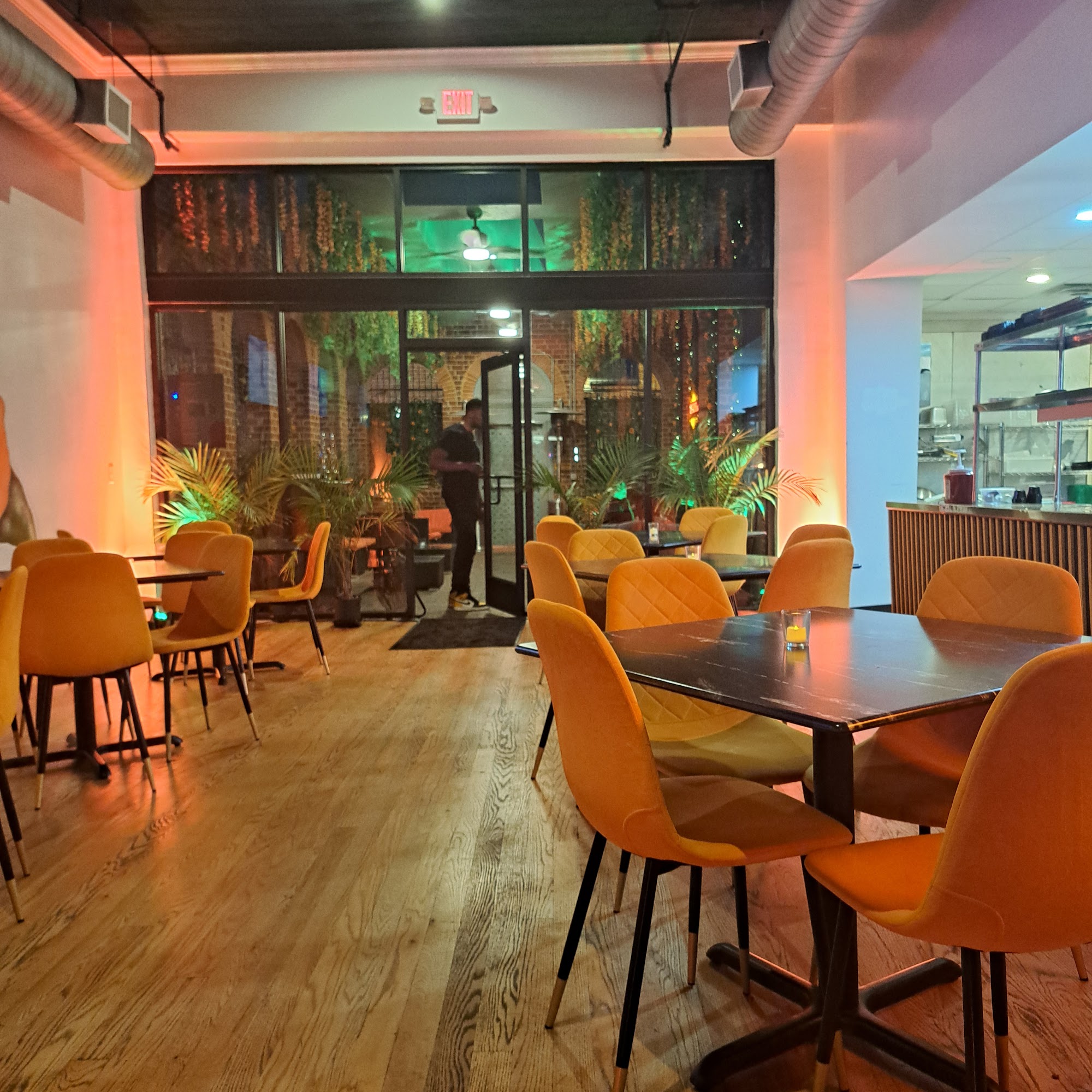 Seasons Restaurant & Bar