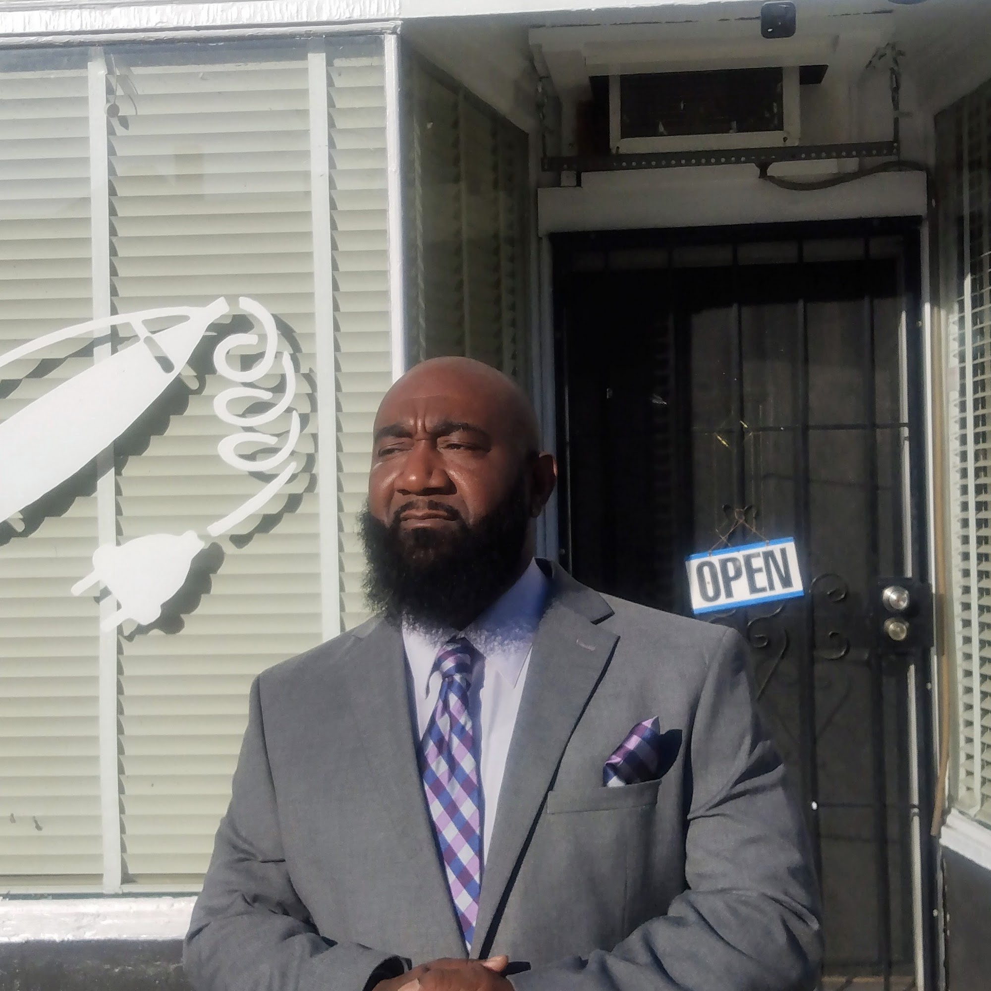 Strickly Business no.#1 Barber Shop 118 W Brookland Park Blvd, Richmond Virginia 23222