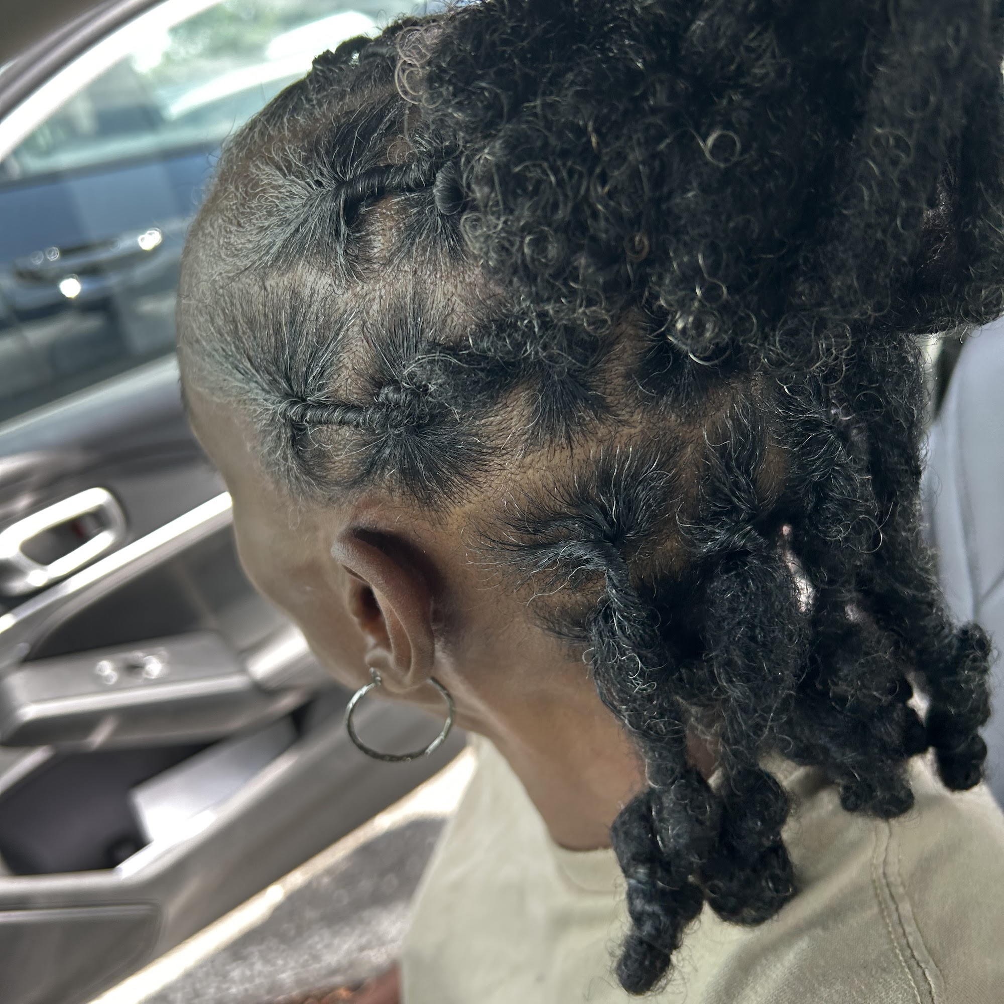Twisted Krownz LLC 3299 Mechanicsville Tpke, Richmond Virginia 23223