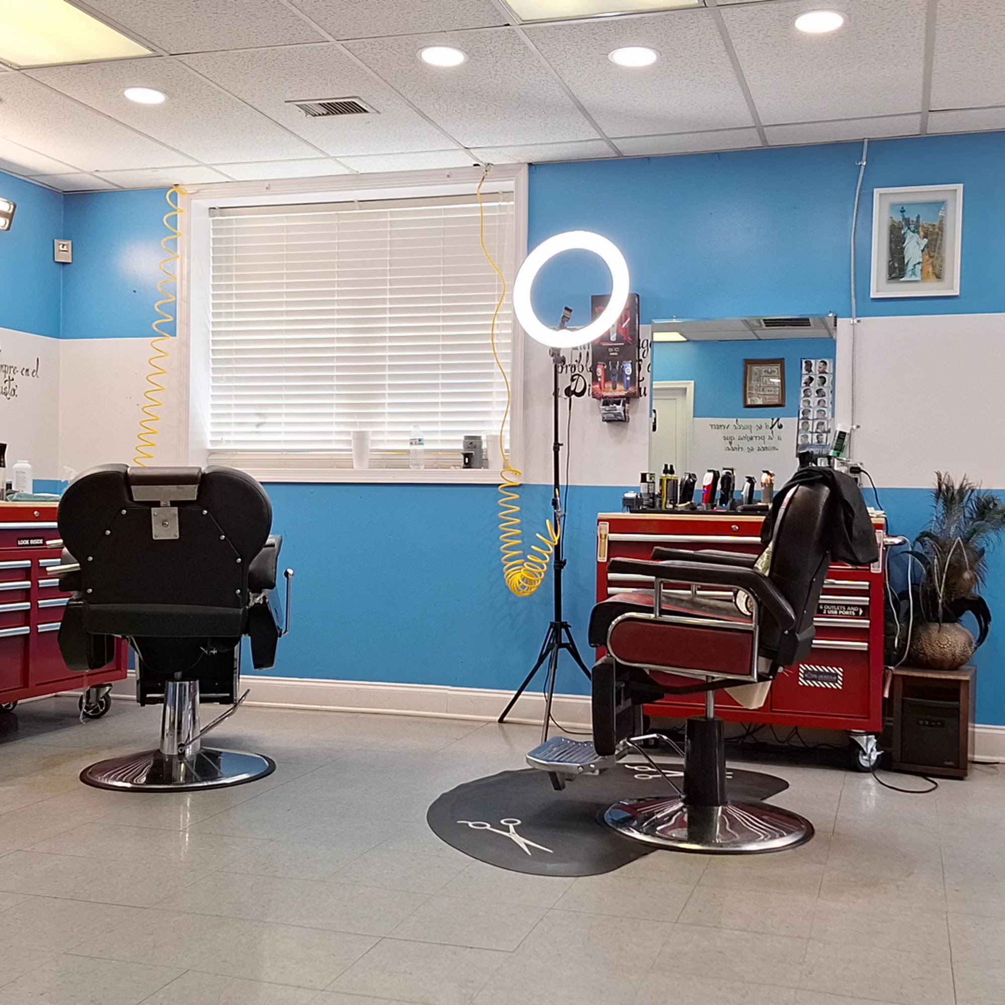 Barbería la H 3021 Christian Ave NW, Roanoke Virginia 24012