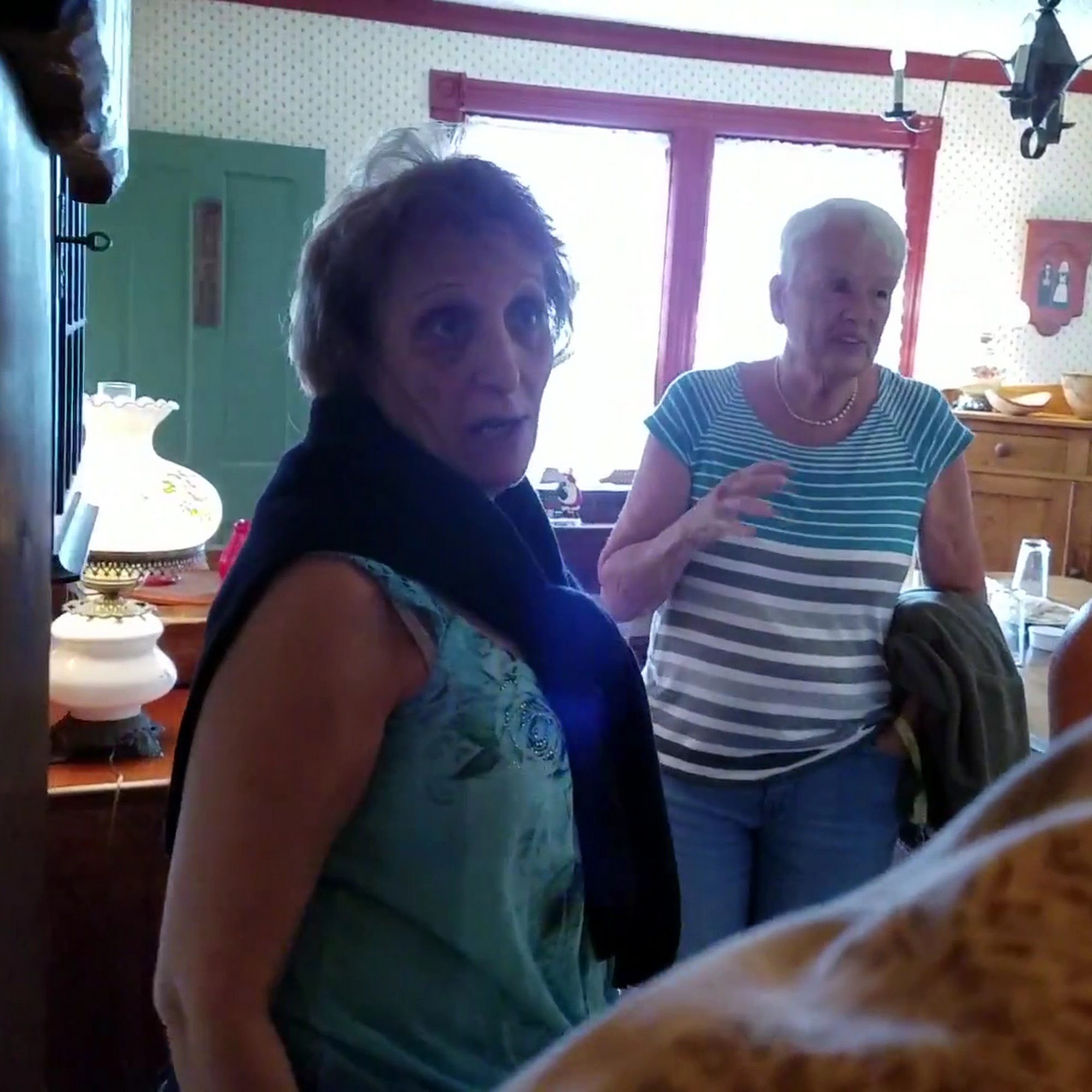 Mona's Lebanese Cafe Sterling